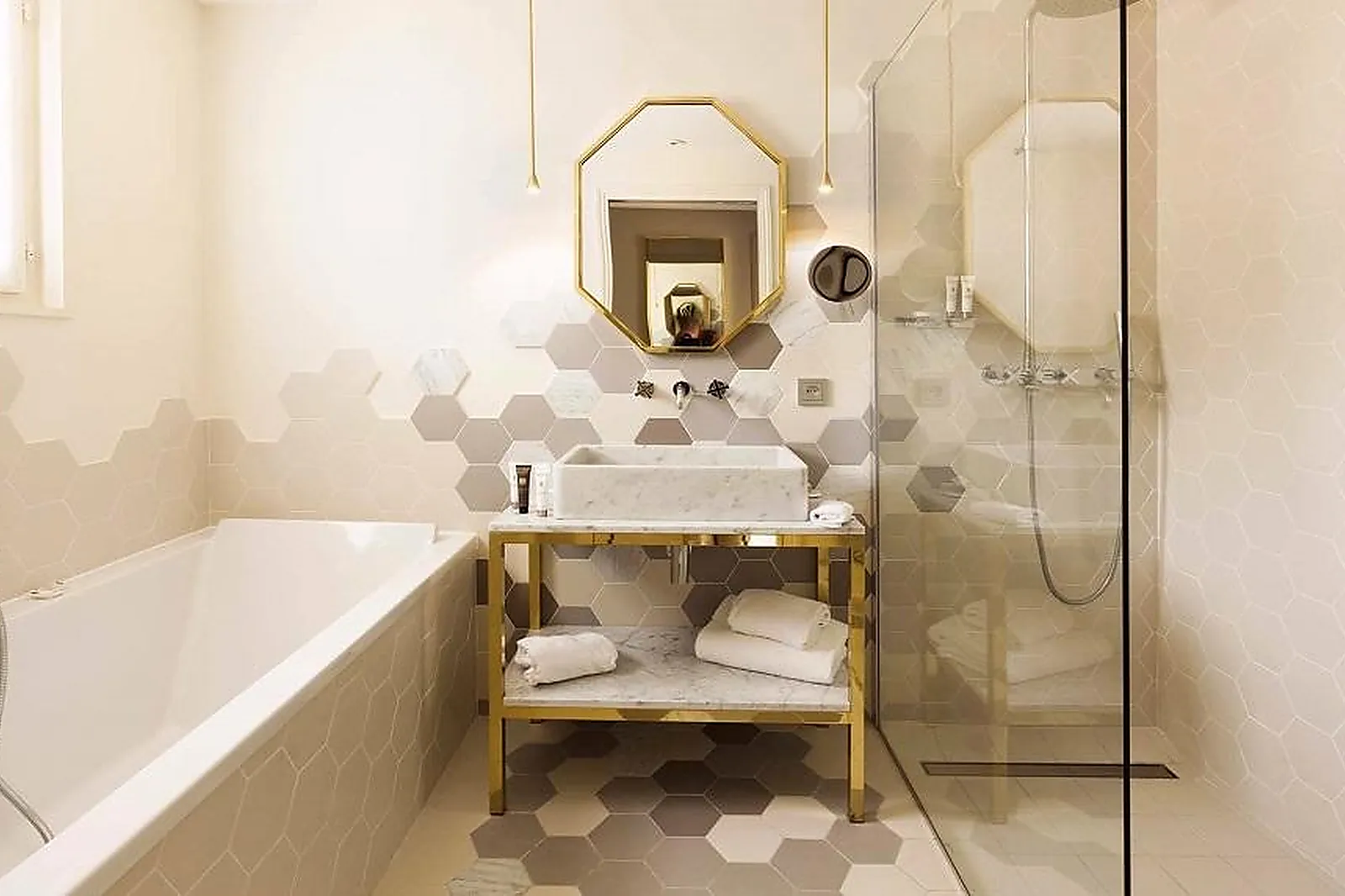 Lieux événementiels, LE MAS DES HERBES BLANCHES