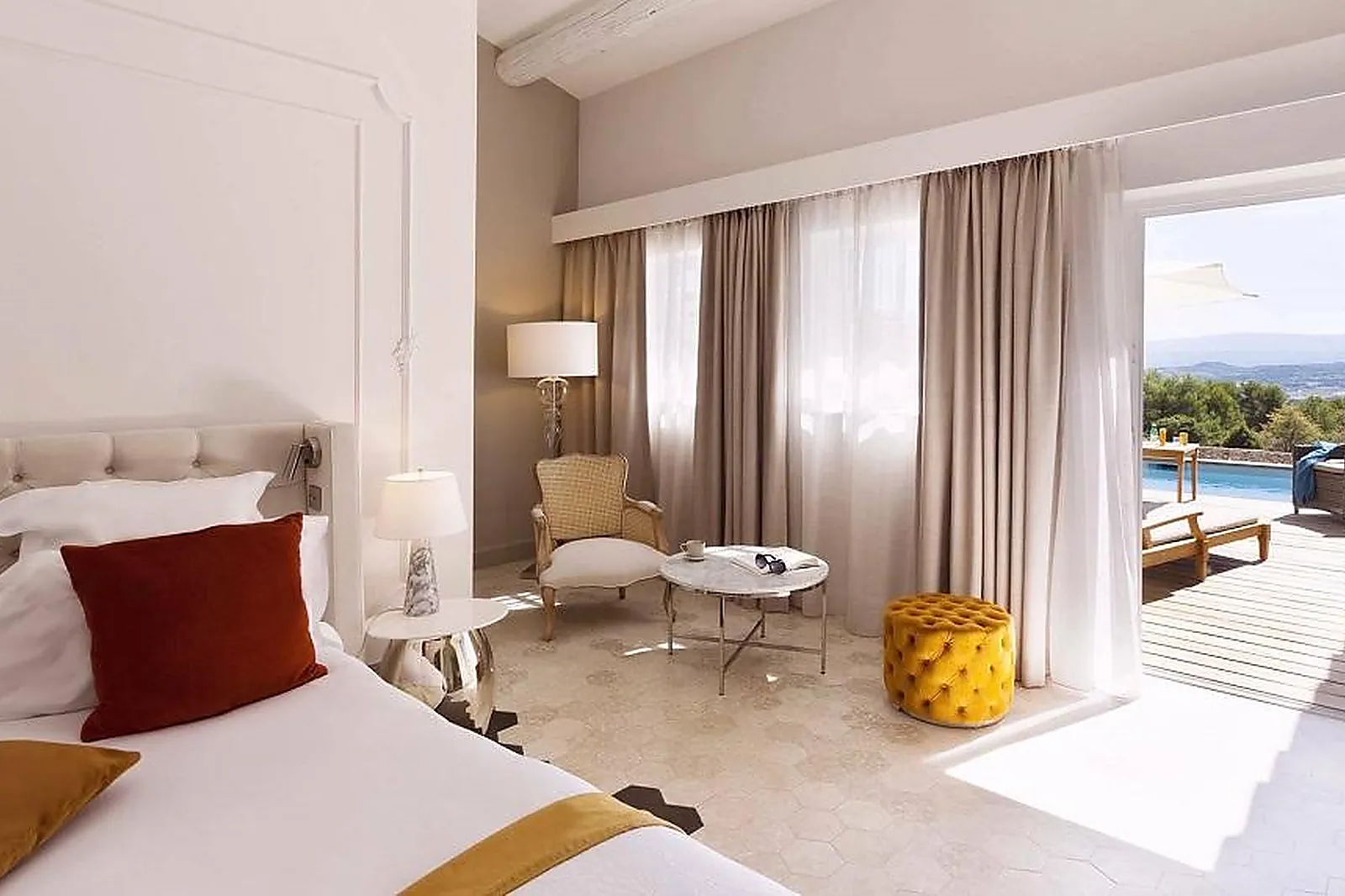 Lieux événementiels, LE MAS DES HERBES BLANCHES