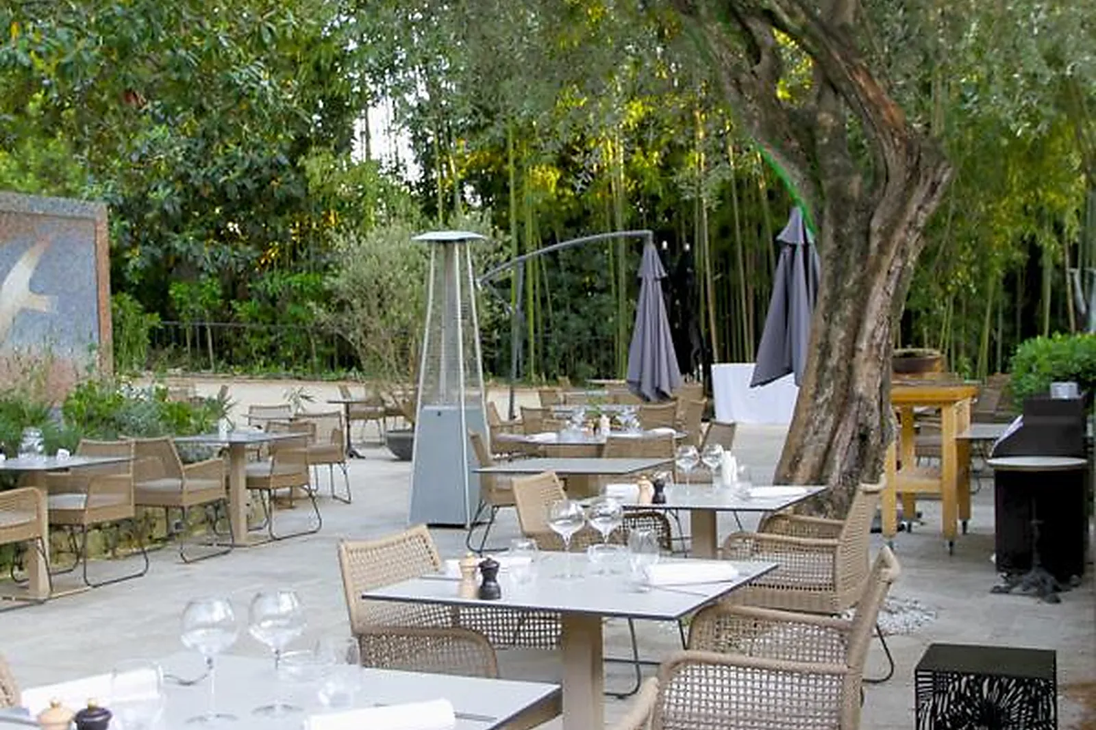 Château et Domaine, LE MOULIN DE MOUGINS