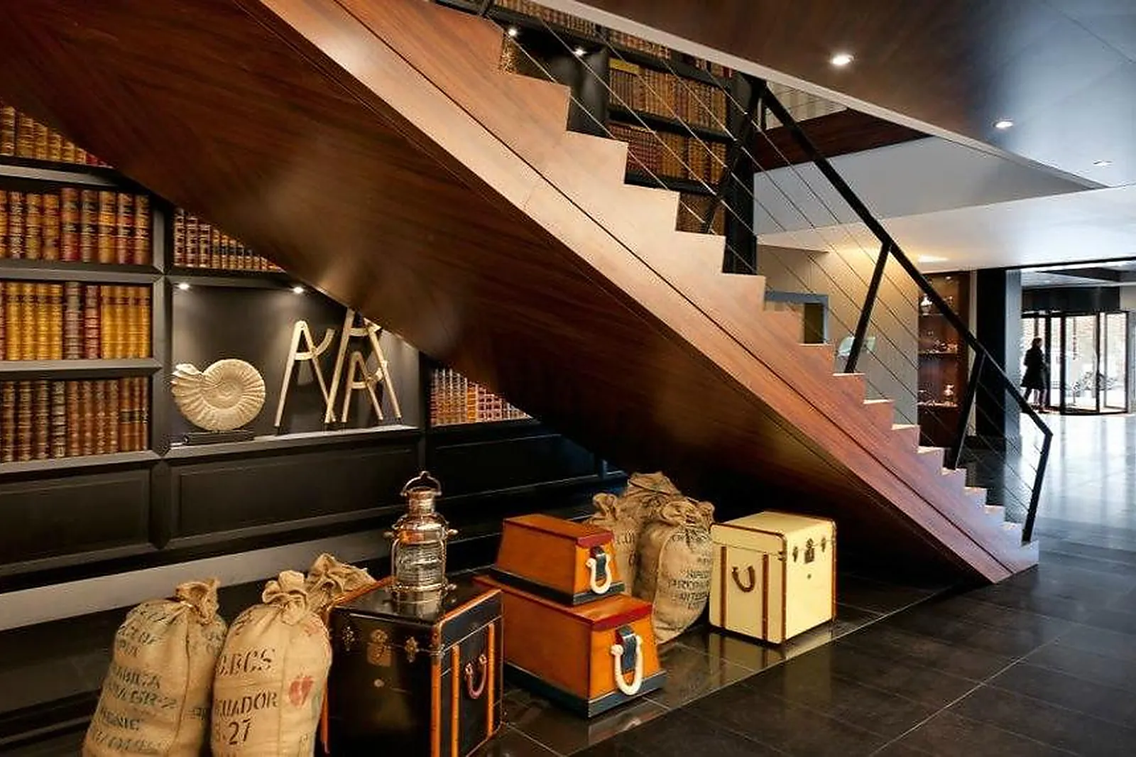 Lieux événementiels, LE NOUVEAU MONDE