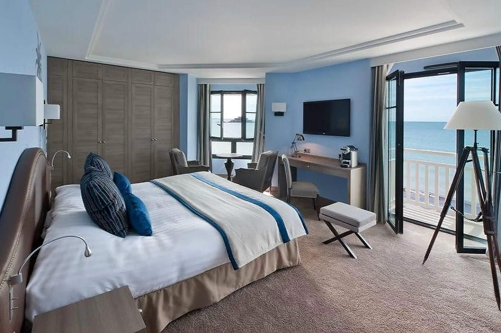 Lieux événementiels, LE NOUVEAU MONDE