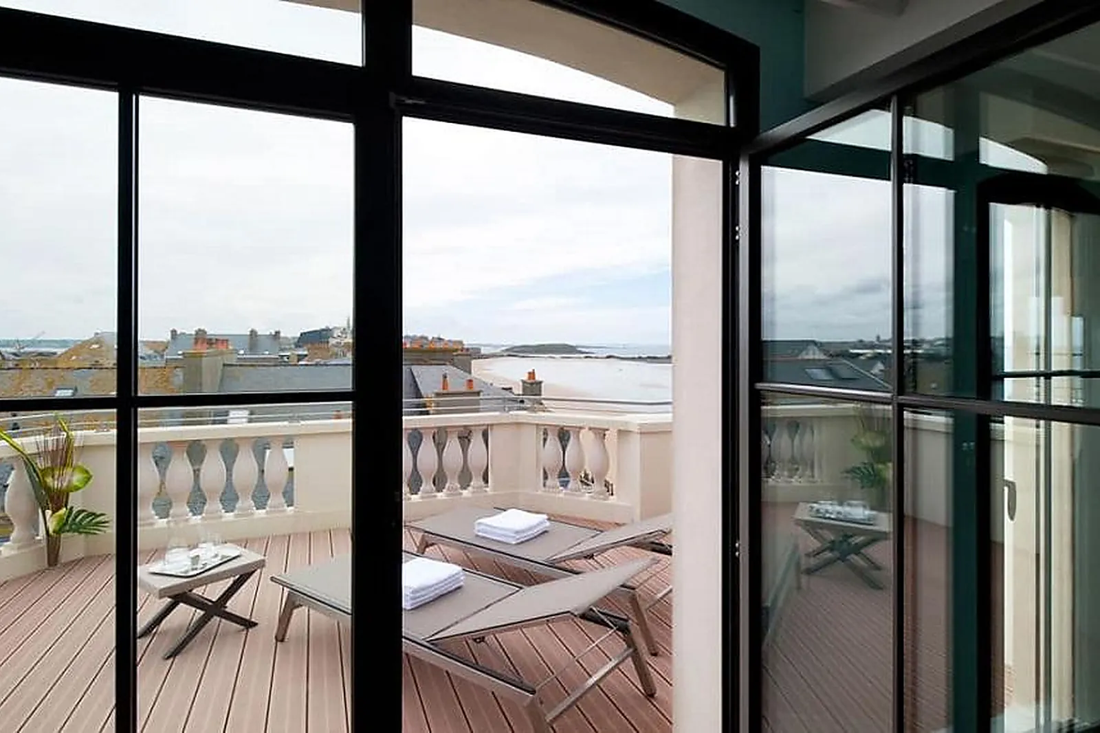 Lieux événementiels, LE NOUVEAU MONDE