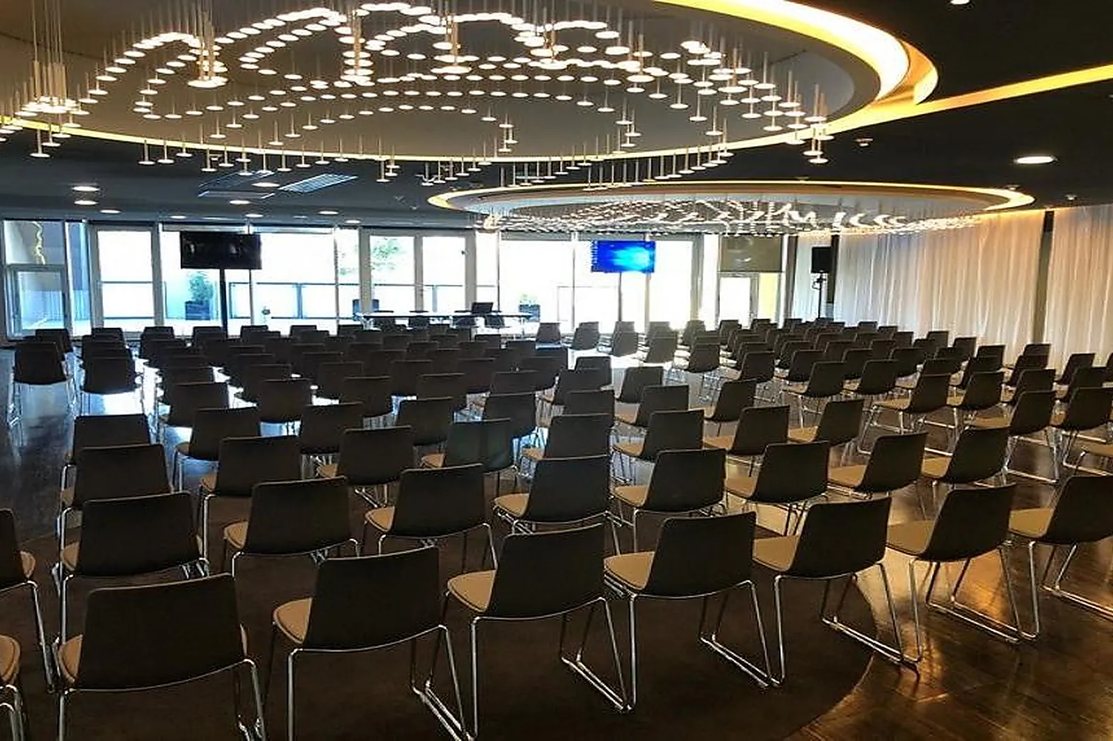 Lieux événementiels, LE PARC DES PRINCES