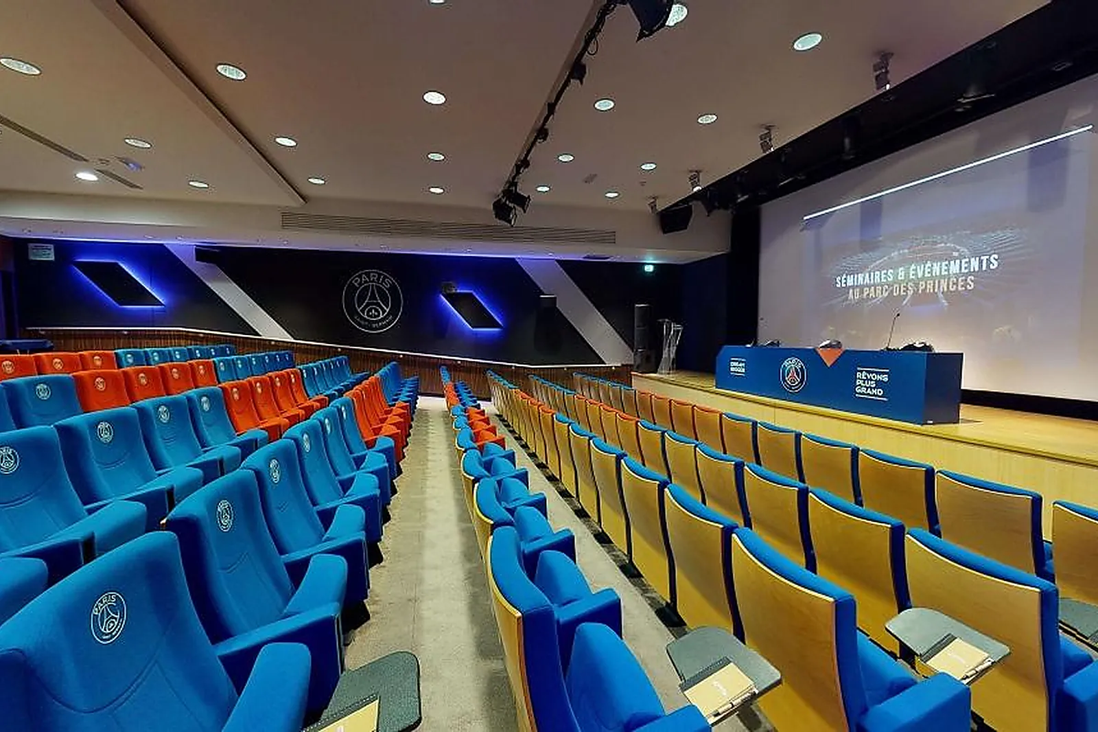 Lieux événementiels, LE PARC DES PRINCES