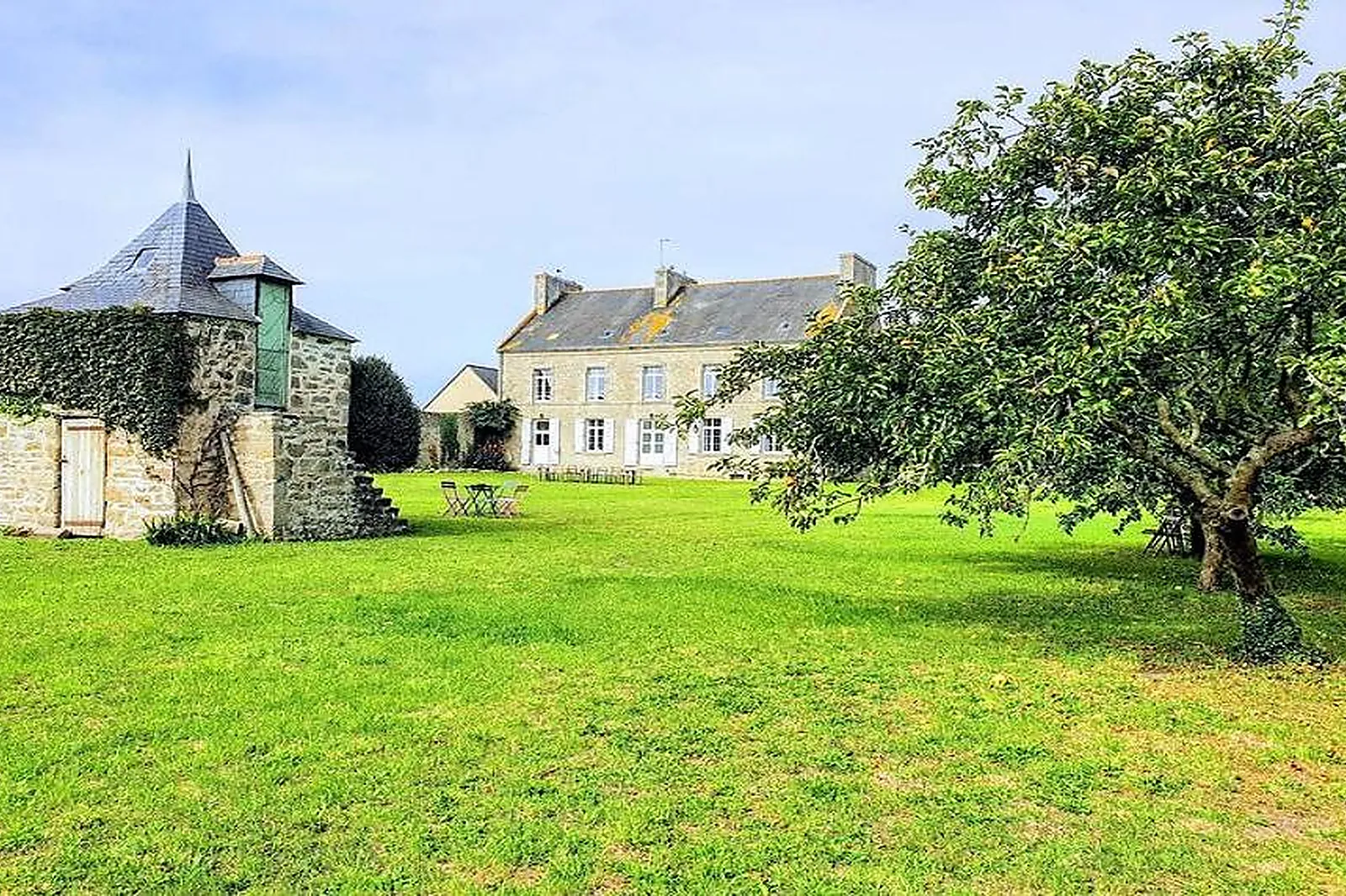 Lieux événementiels, LE PRESBYTÈRE DE PLOMEUR