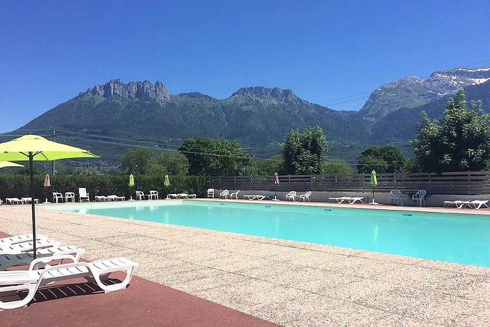 Lieux événementiels, LE PRÉ DU LAC D'ANNECY