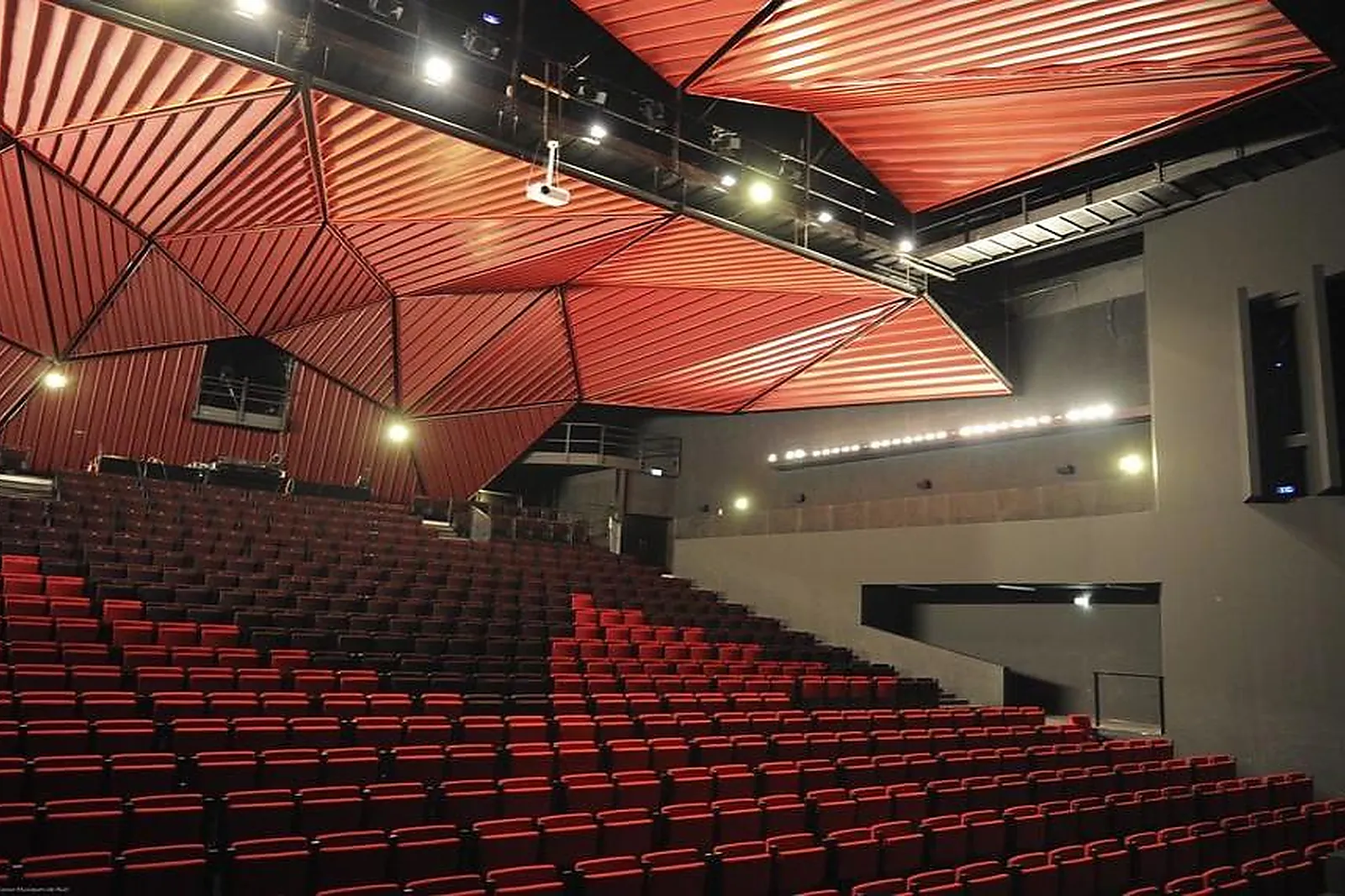 Lieux événementiels, LE ROCHER DE PALMER