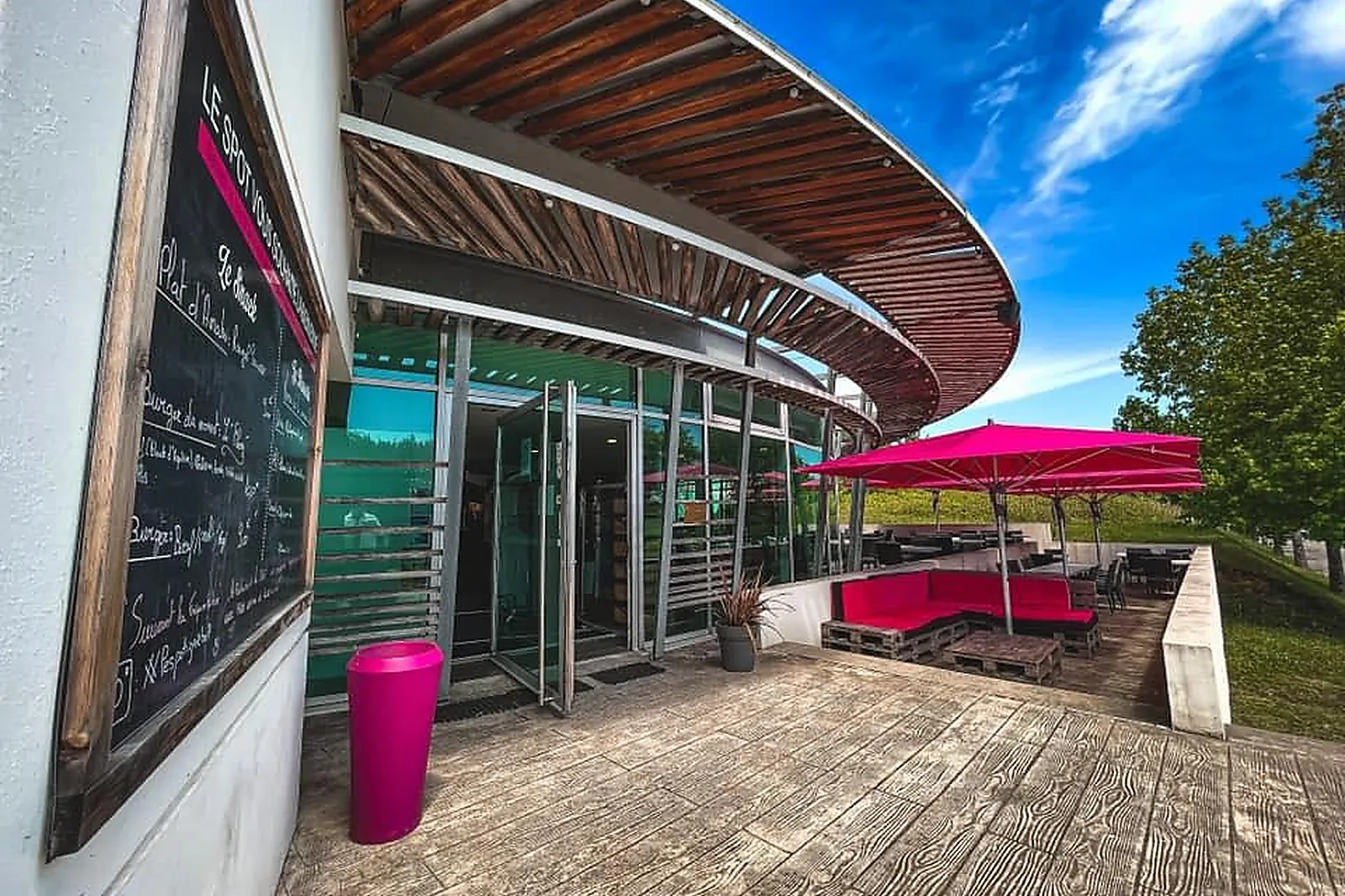 Aquitaine-Limousin-Poitou-Charentes, LE SPOT' D'IZARBEL