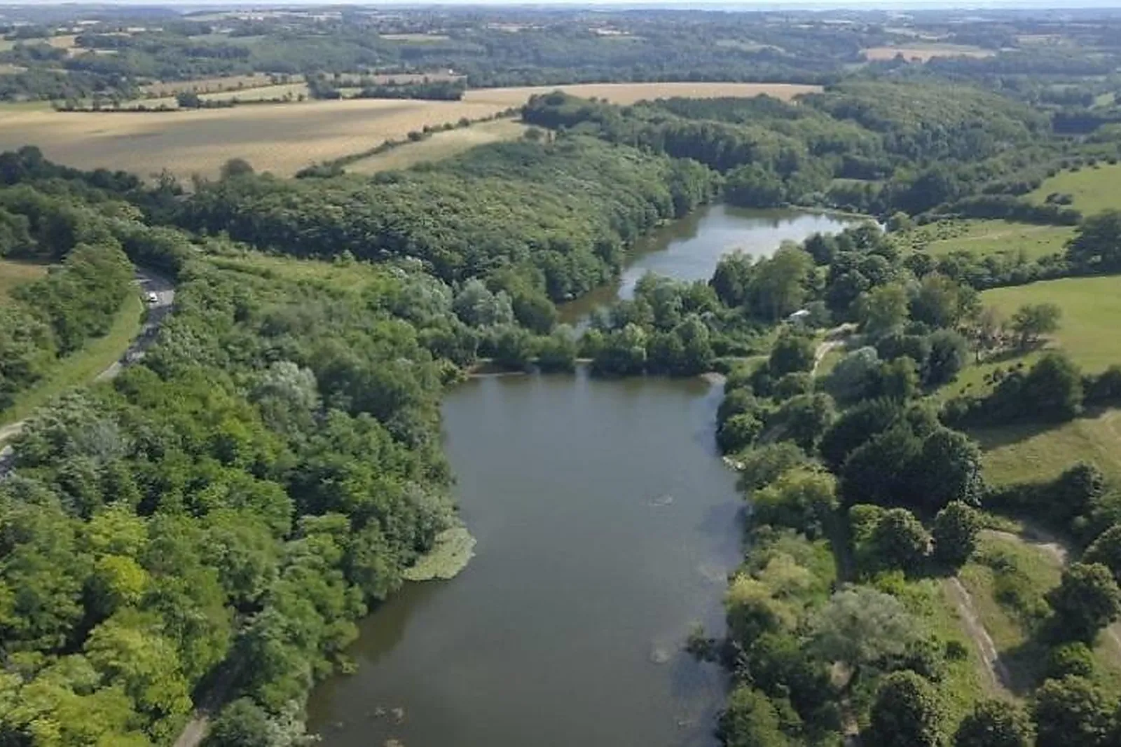 Théâtre, LE THÉÂTRE AU BORD DE L'EAU
