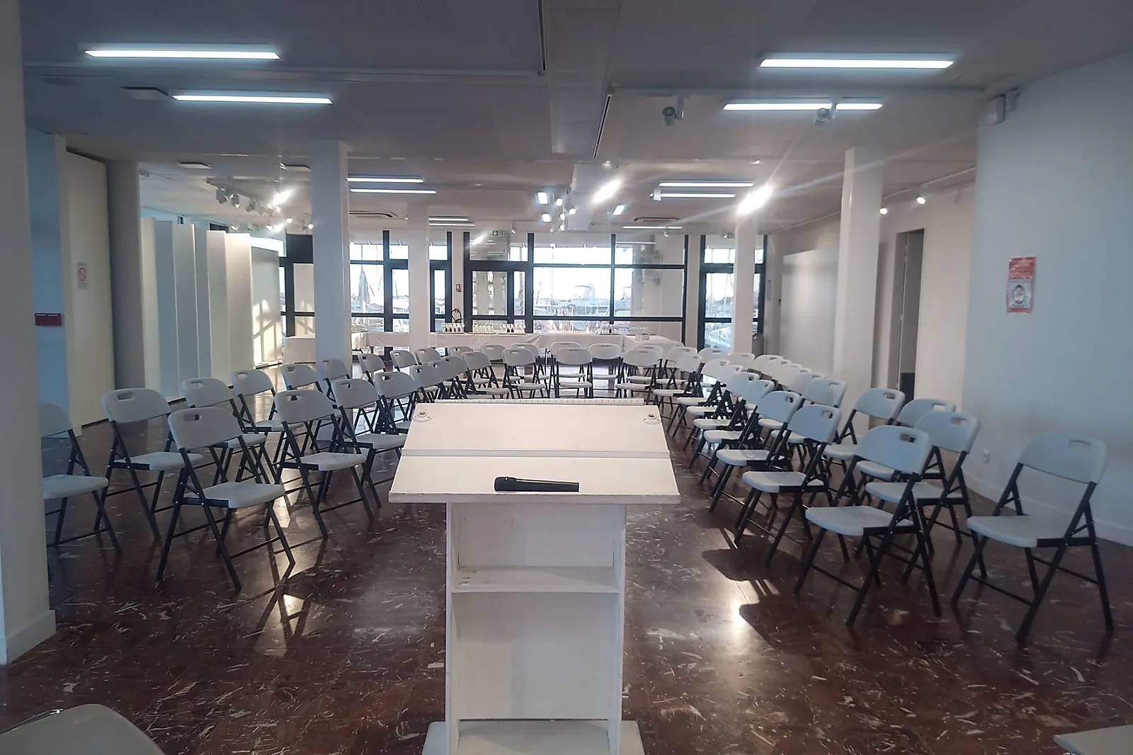 Lieux événementiels, LE YACHT CLUB