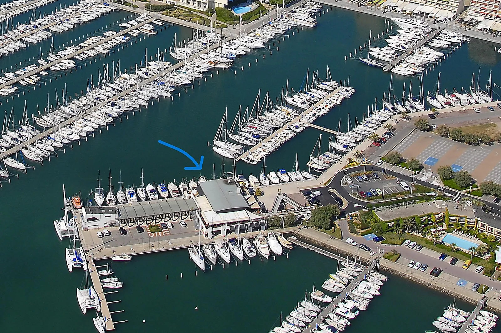 Lieux événementiels, LE YACHT CLUB