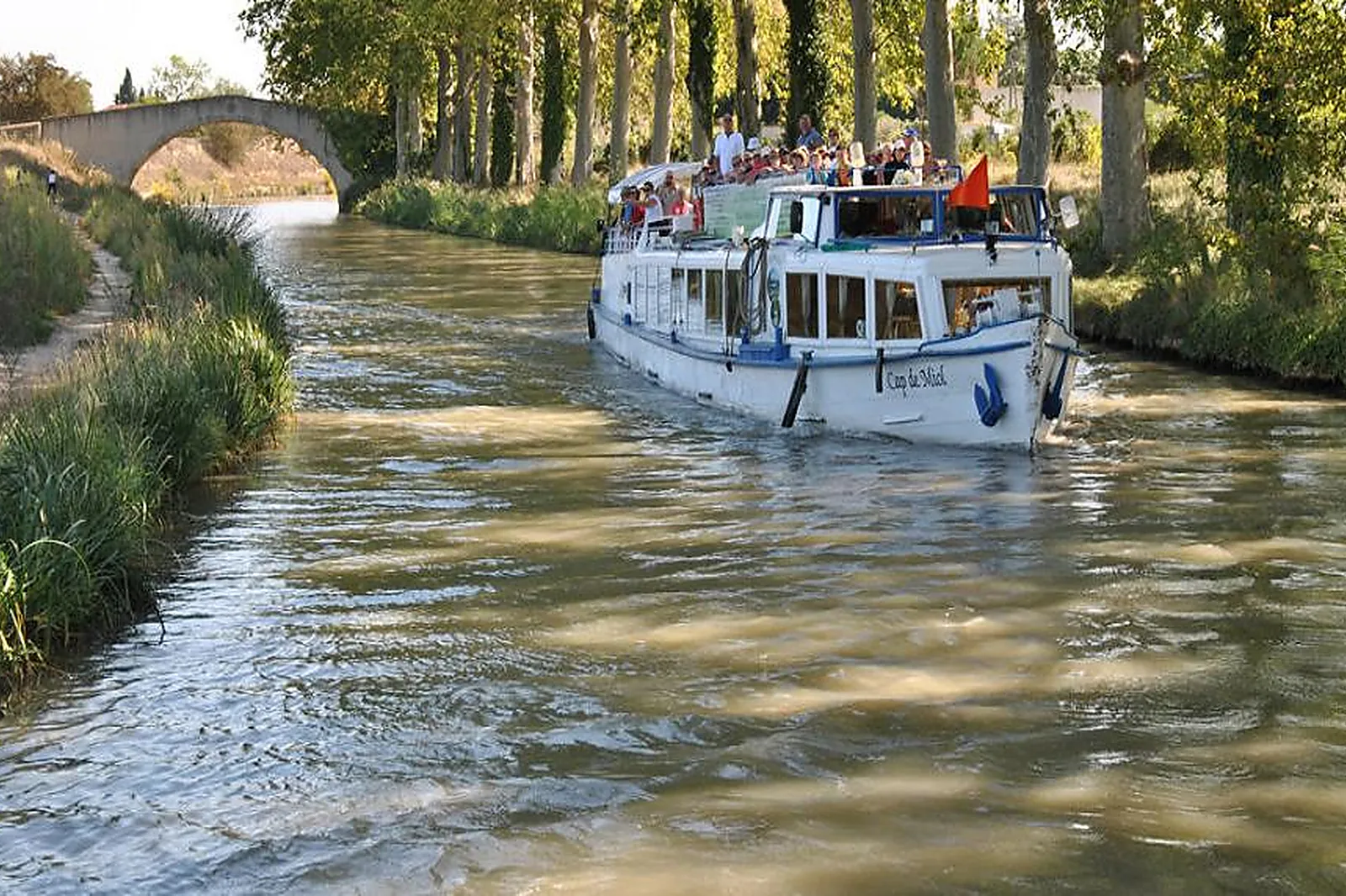 Lieux événementiels, LES BATEAUX DU MIDI