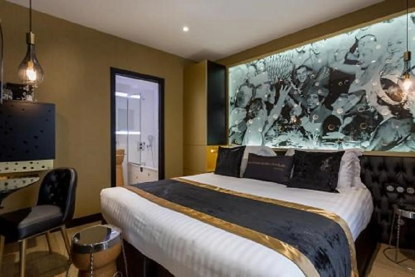 Lieux événementiels, LES BULLES DE PARIS