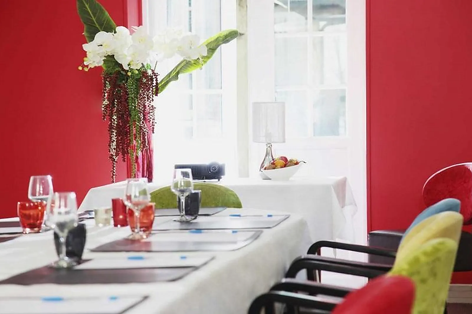 Hôtel, LES CANISSES