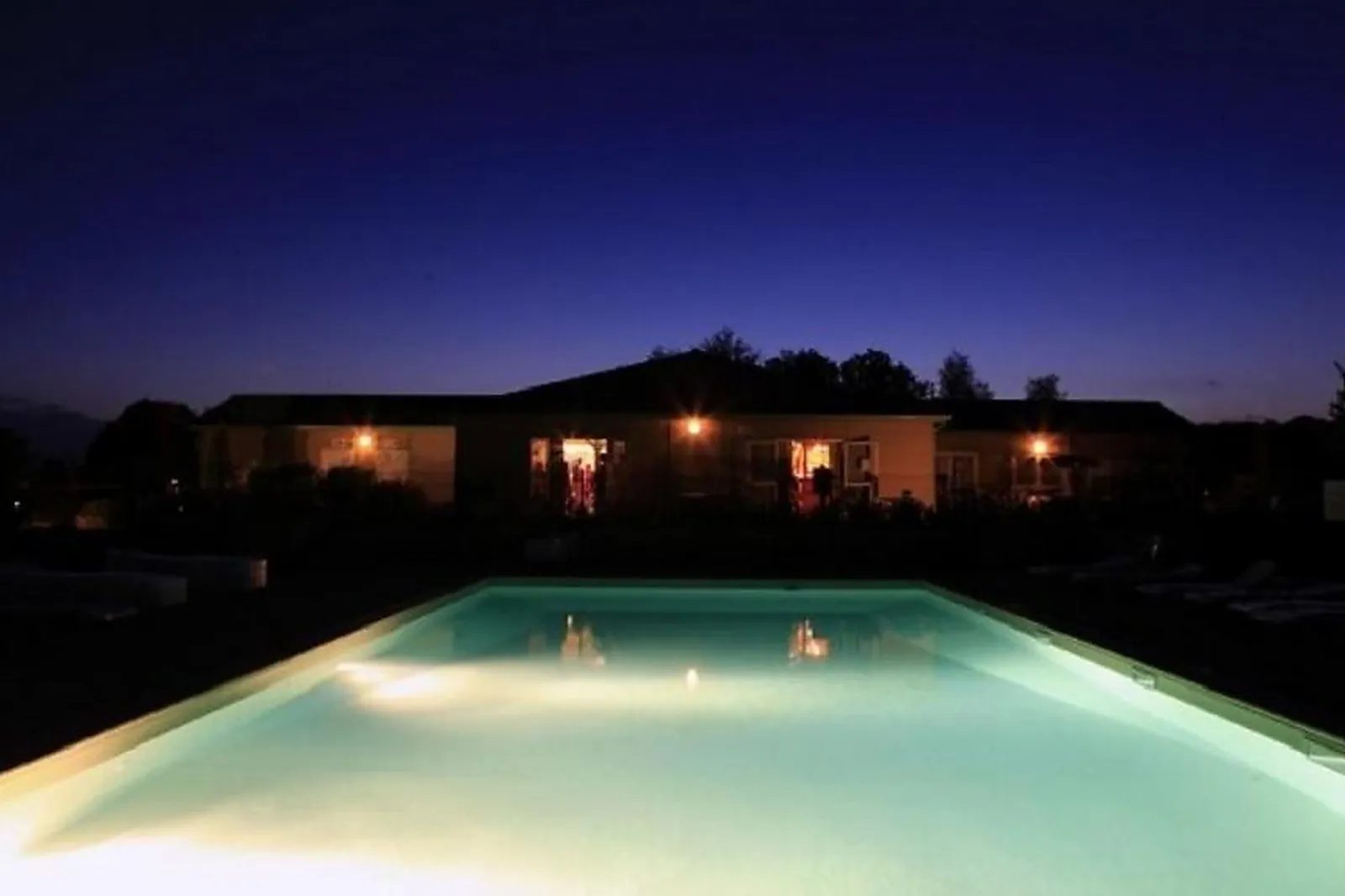 Lieux événementiels, LES HAMEAUX DE MIEL