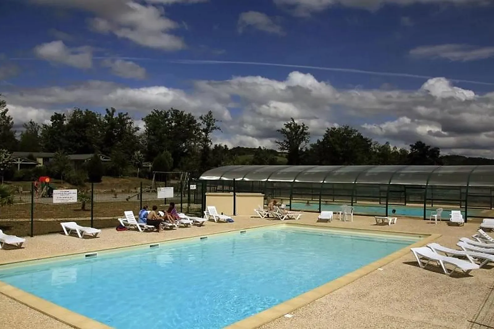 Lieux événementiels, LES HAMEAUX DE MIEL