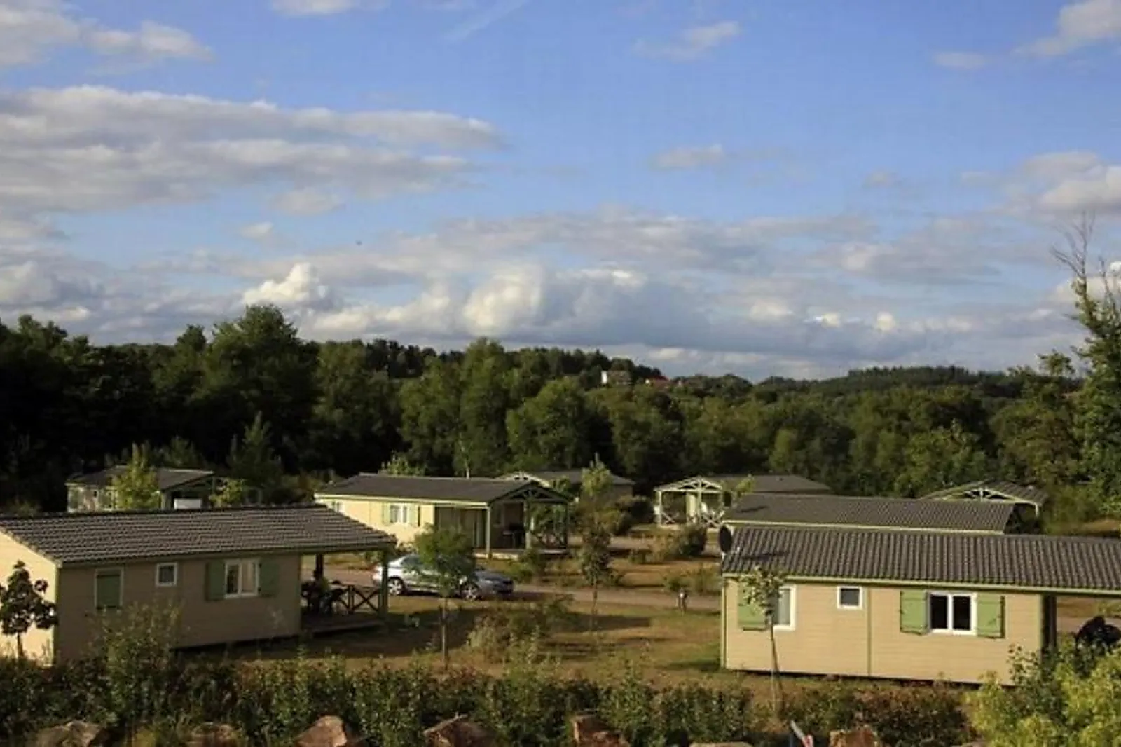 Lieux événementiels, LES HAMEAUX DE MIEL
