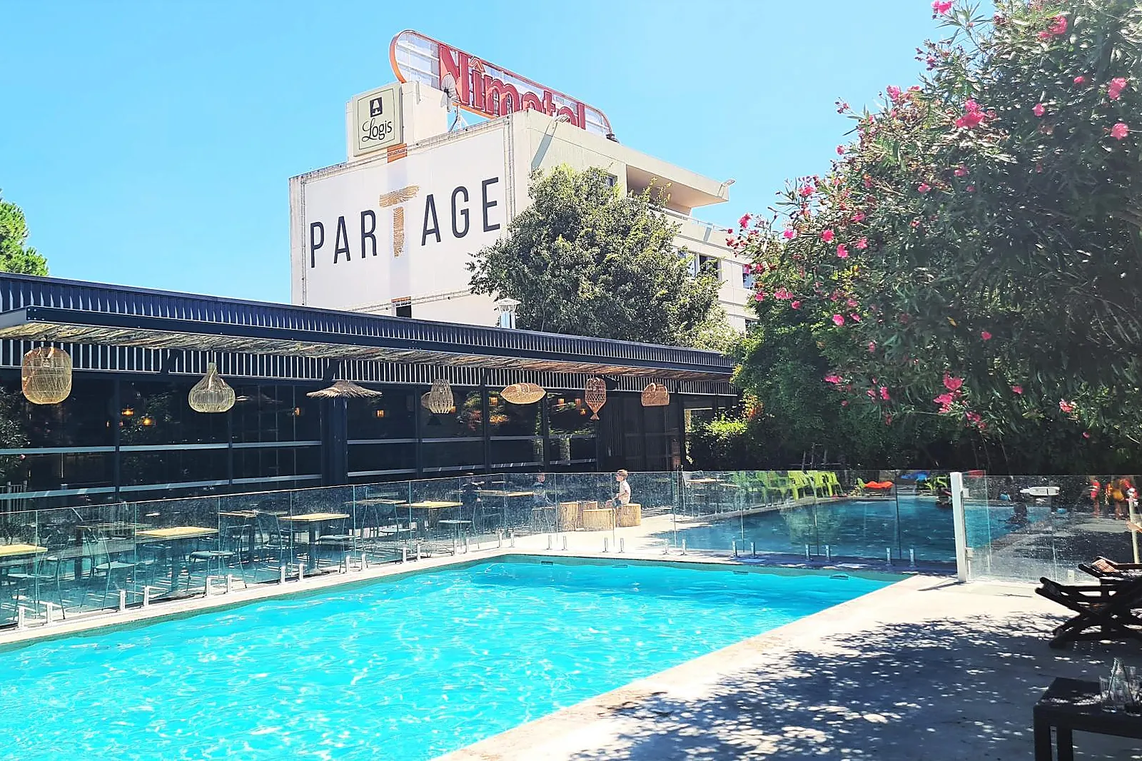 Lieux événementiels, LES HÔTELS DE NÎMES