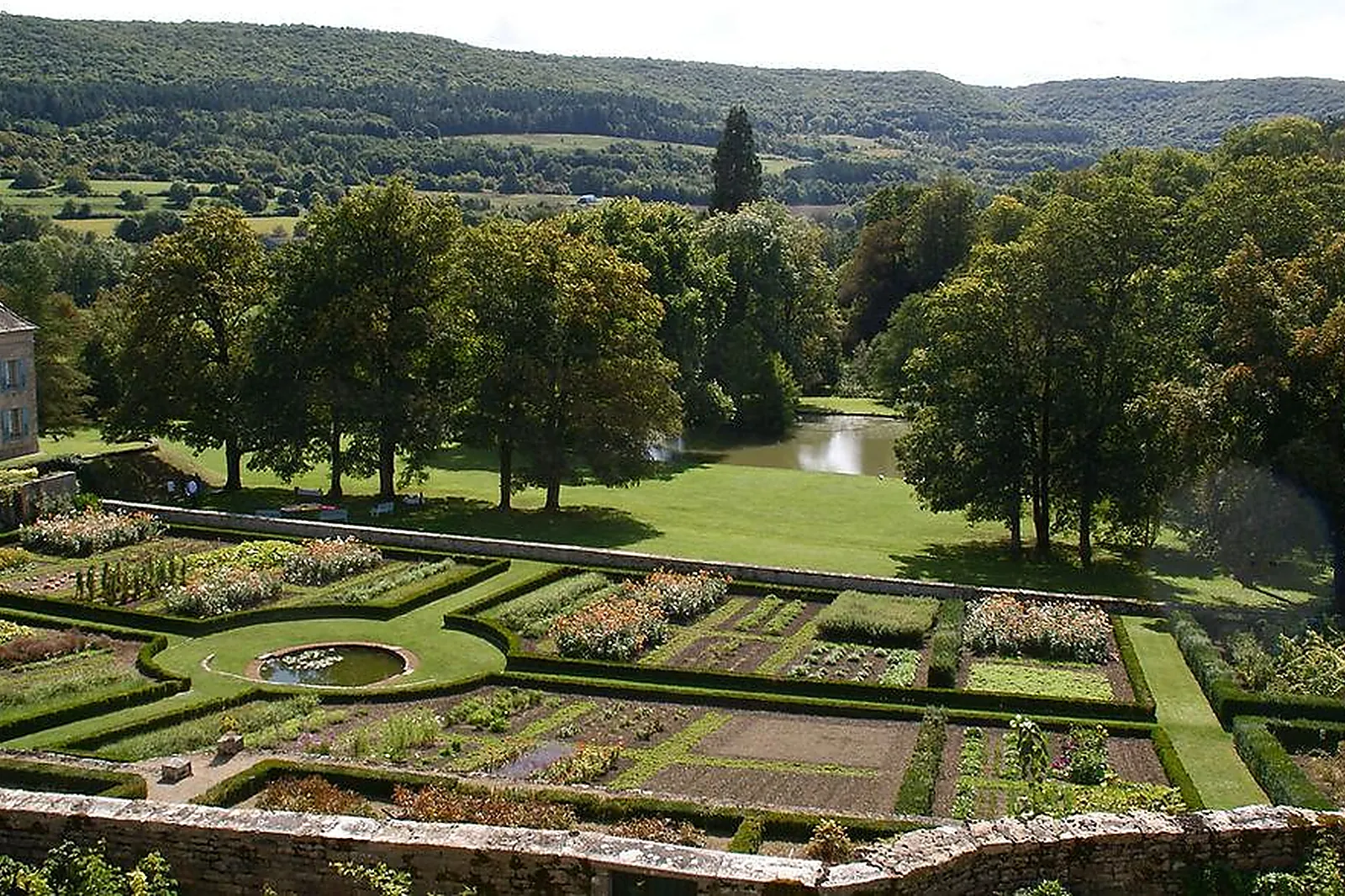 Château et Domaine, LES JARDINS DE BARBIREY
