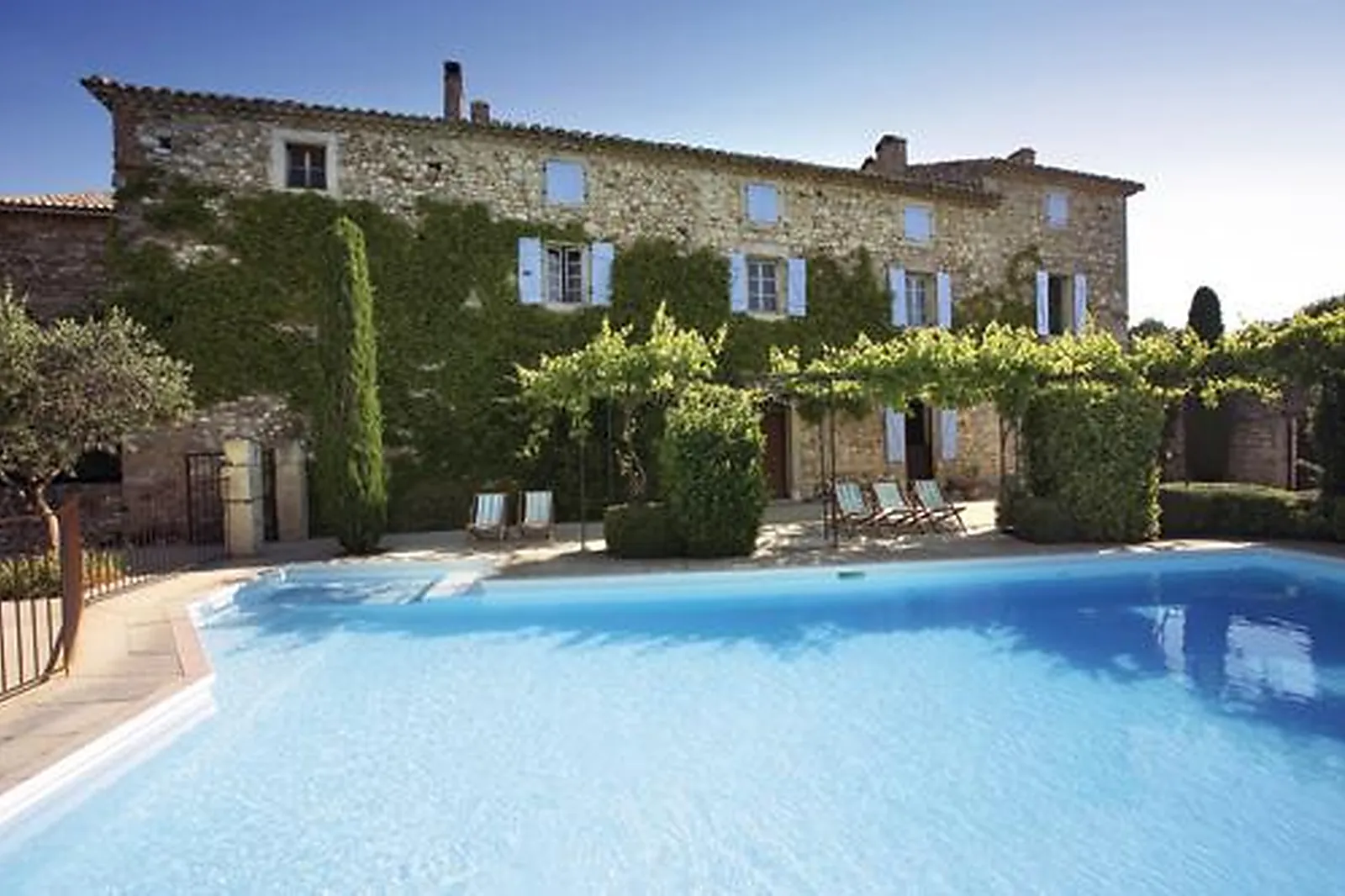 Lieux événementiels, LES MÉJEONNES