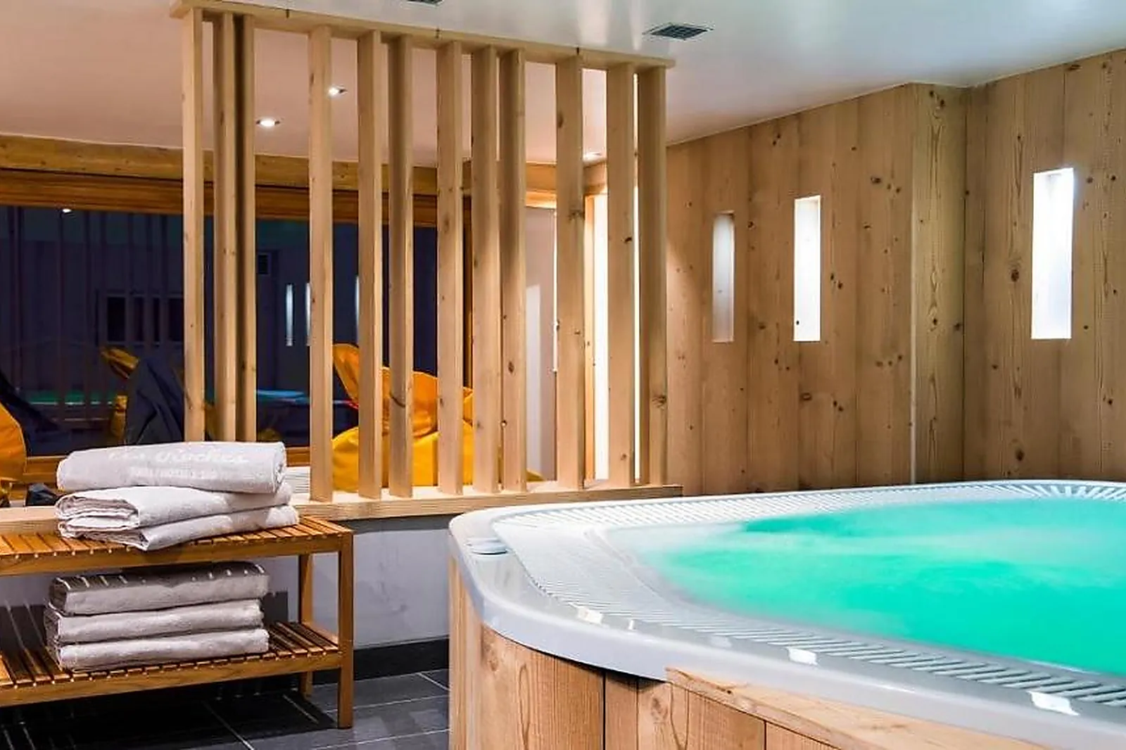 Lieux événementiels, LES ROCHES FLEURIES - MONT-BLANC