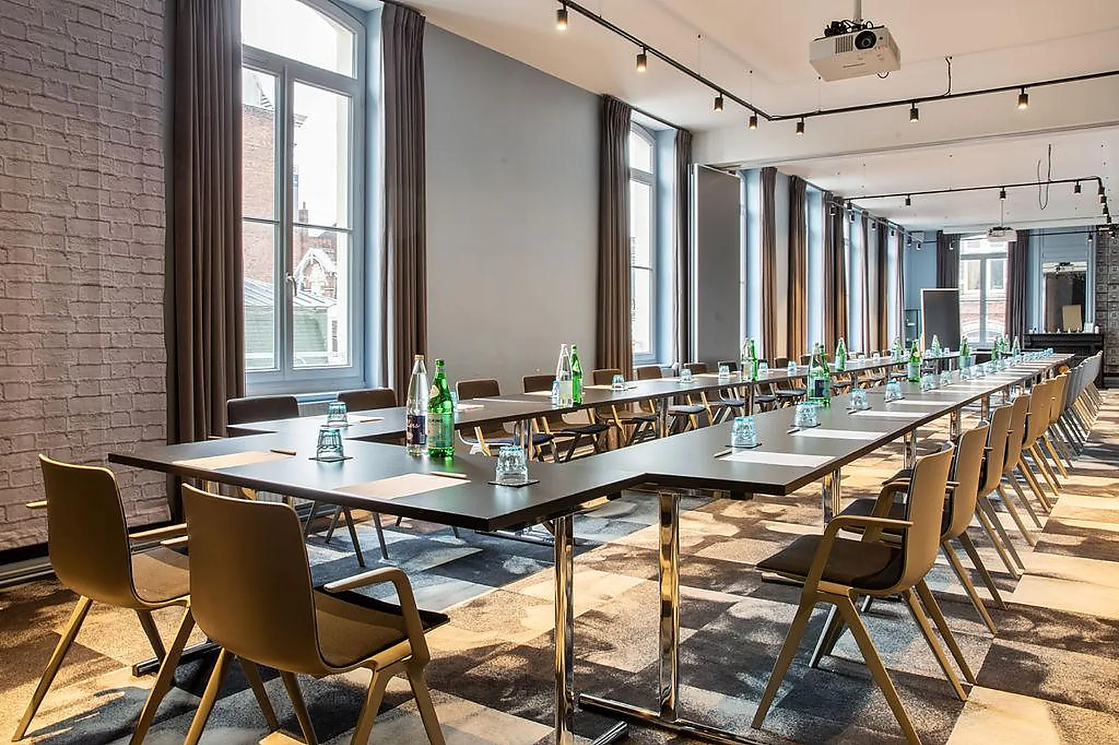 Salle de réunion, LES SALONS DE L'URBAN