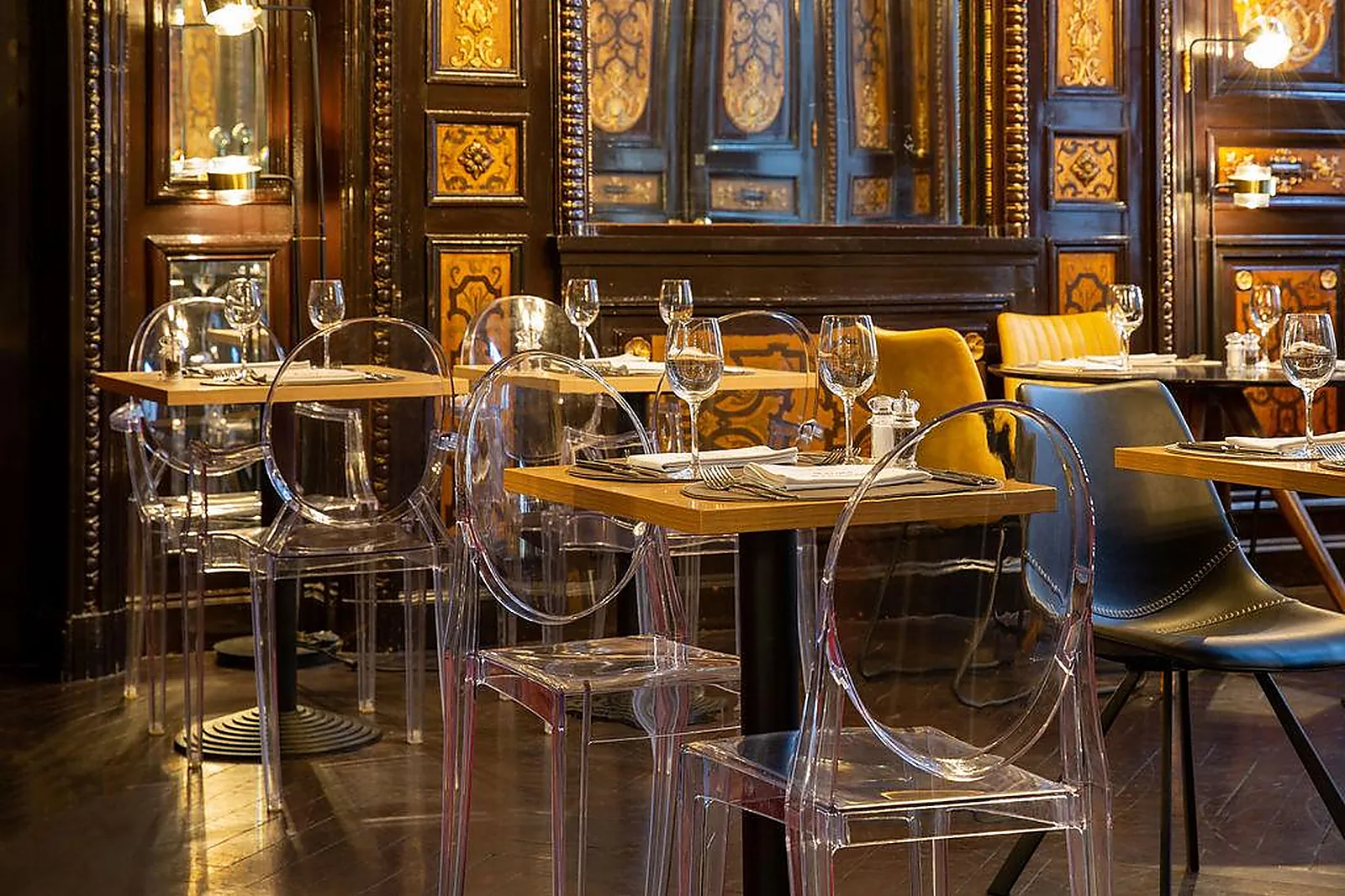 Salle de réunion, LES SALONS DE L'URBAN