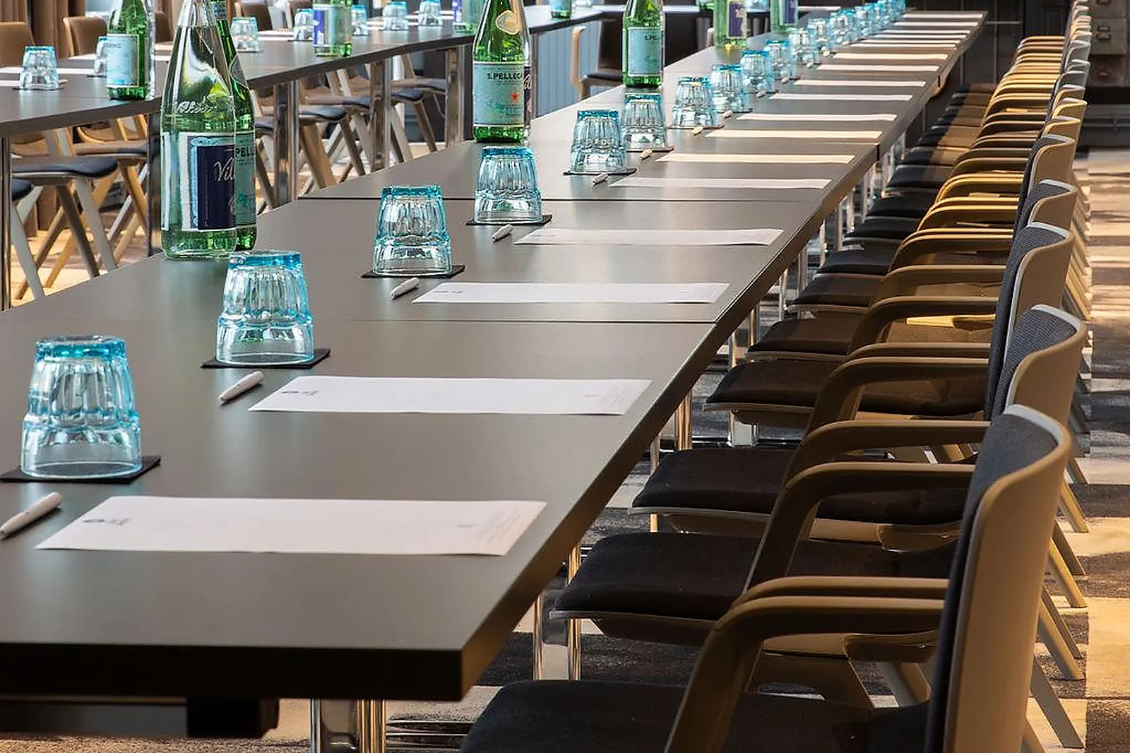 Salle de réunion, LES SALONS DE L'URBAN