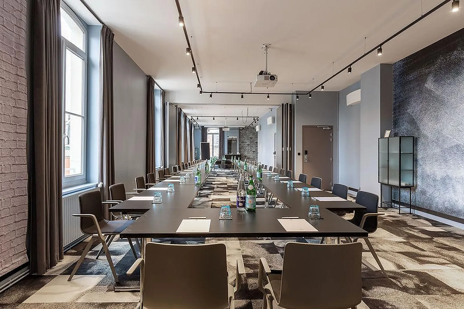 Salle de réunion, LES SALONS DE L'URBAN