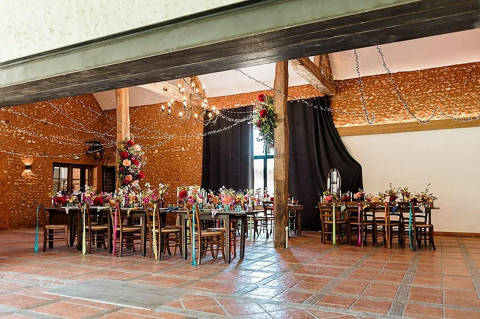 Hôtel, LES TOURELLES DE FONVILLE