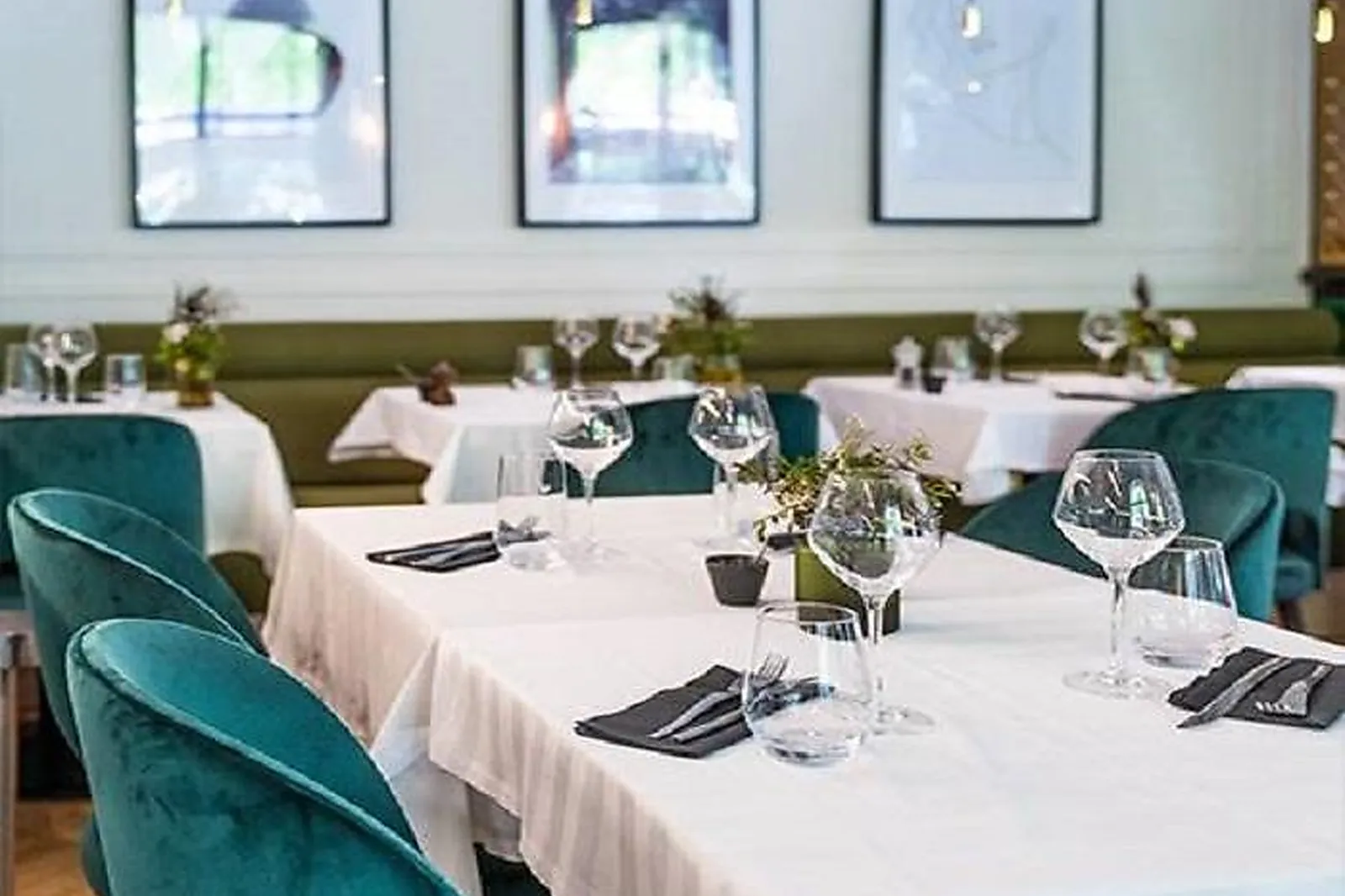 Cafés et Restaurants, LES ÉPICURIENS