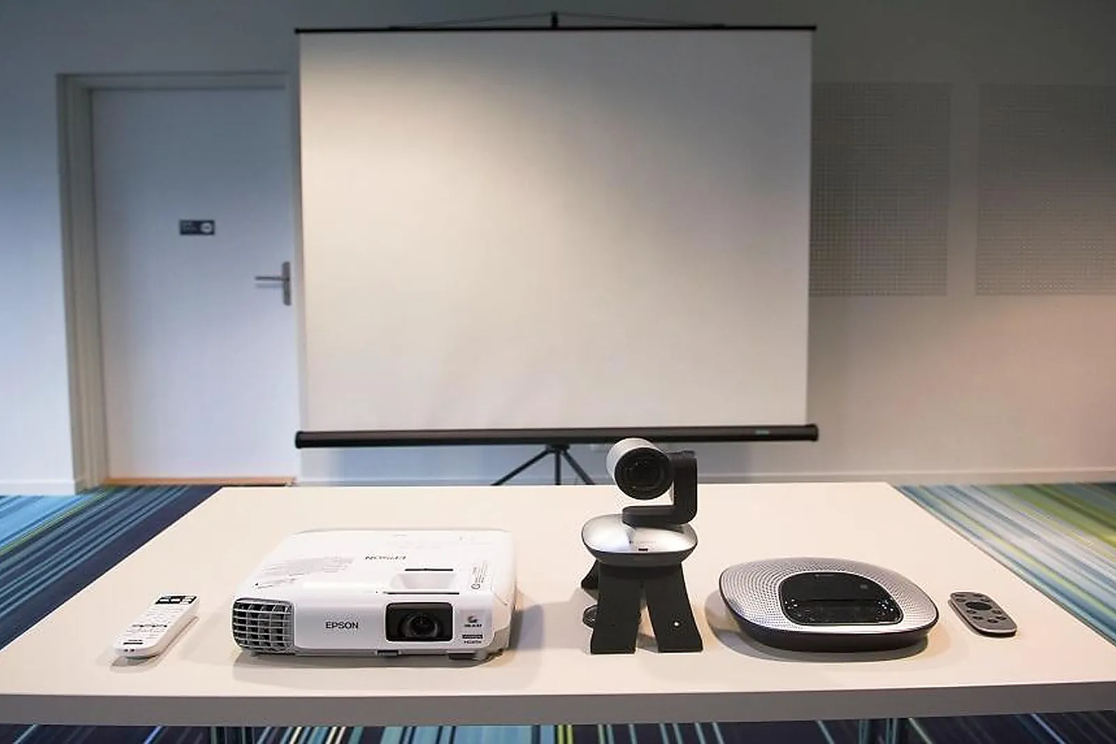 Lieux événementiels, LODGE IN MIS PARIS