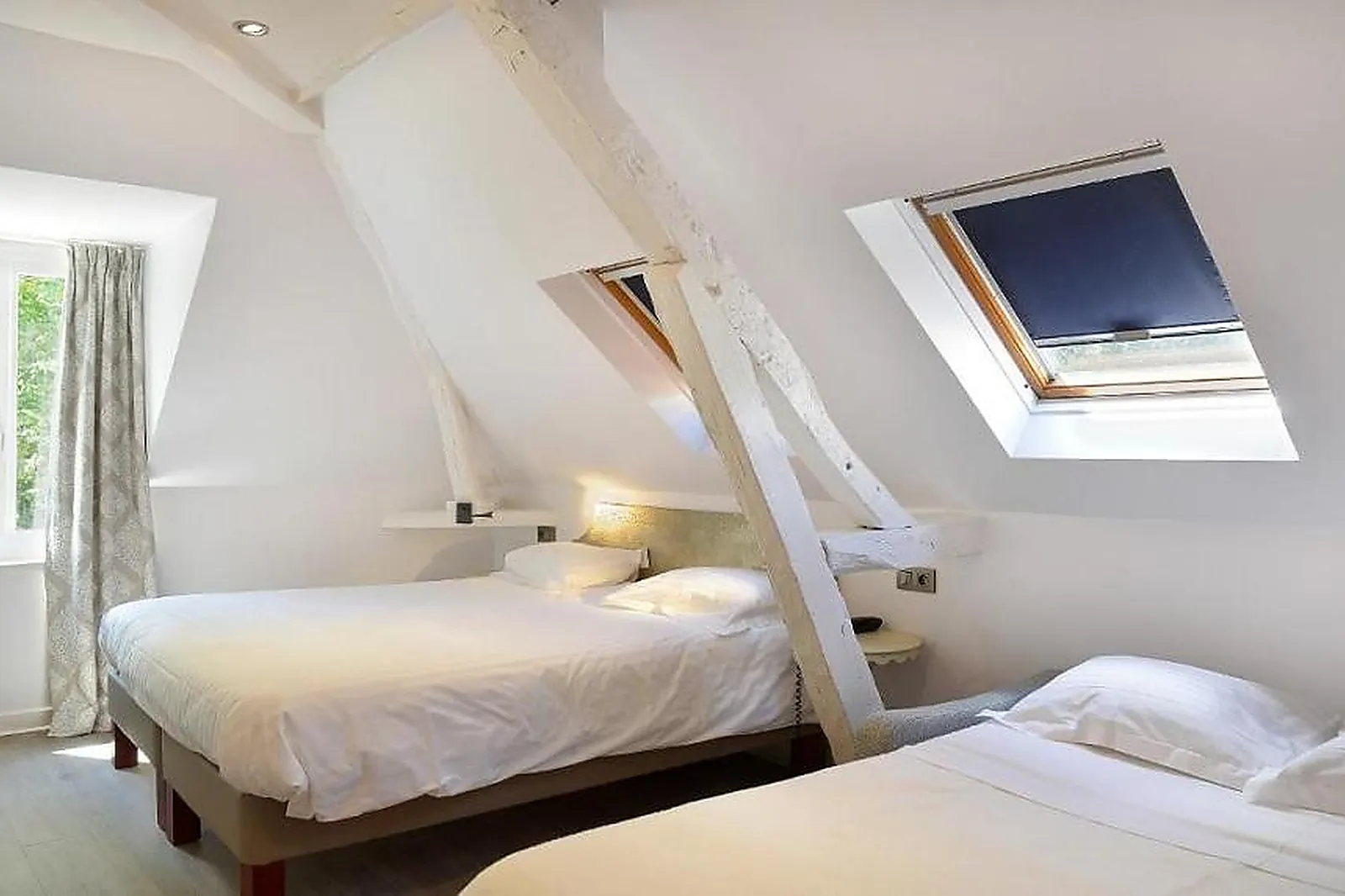 Hôtel, LOGIS DOMAINE DE VALAUDRAN