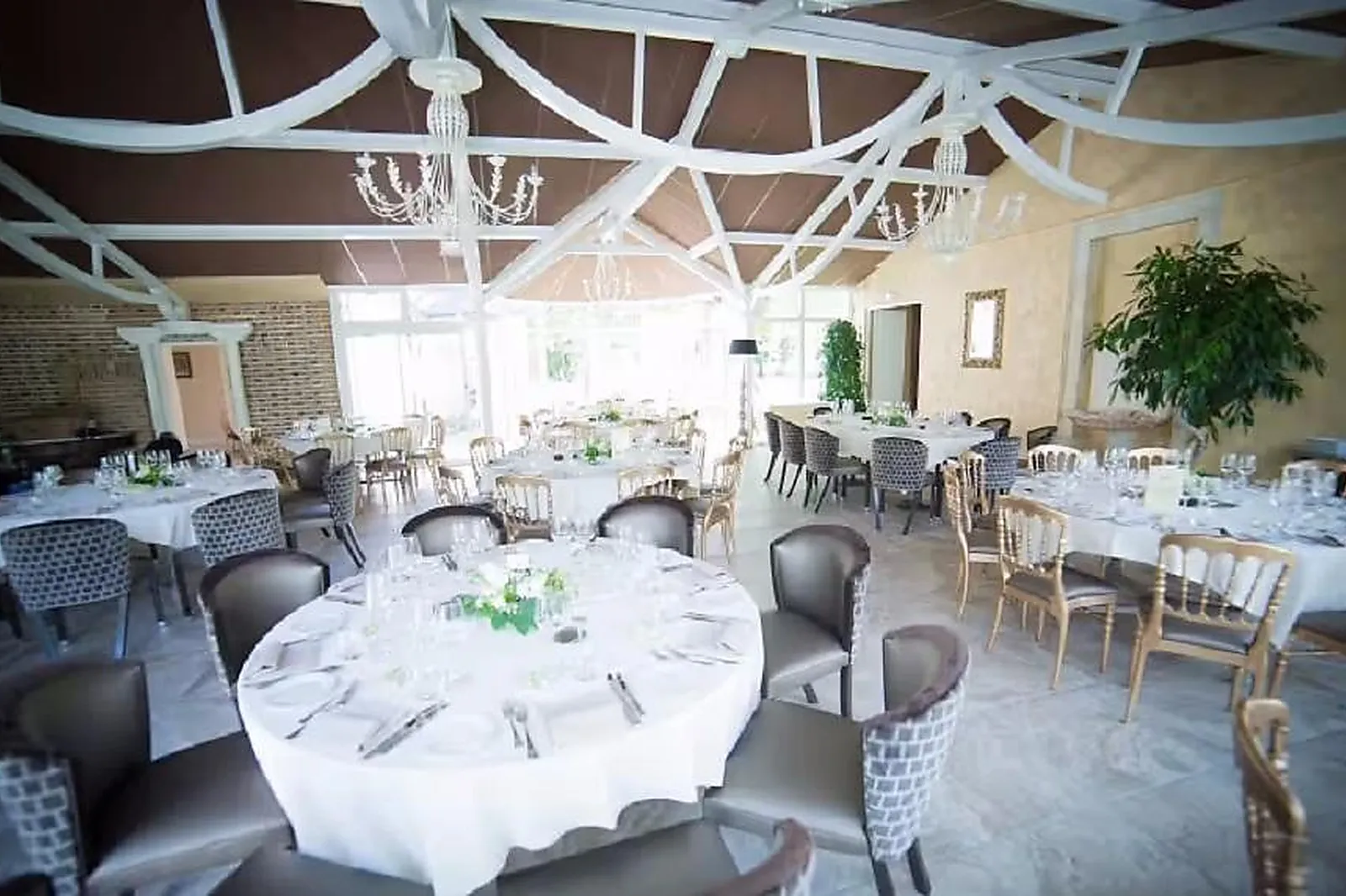 Hôtel, LOGIS DOMAINE DE VALAUDRAN