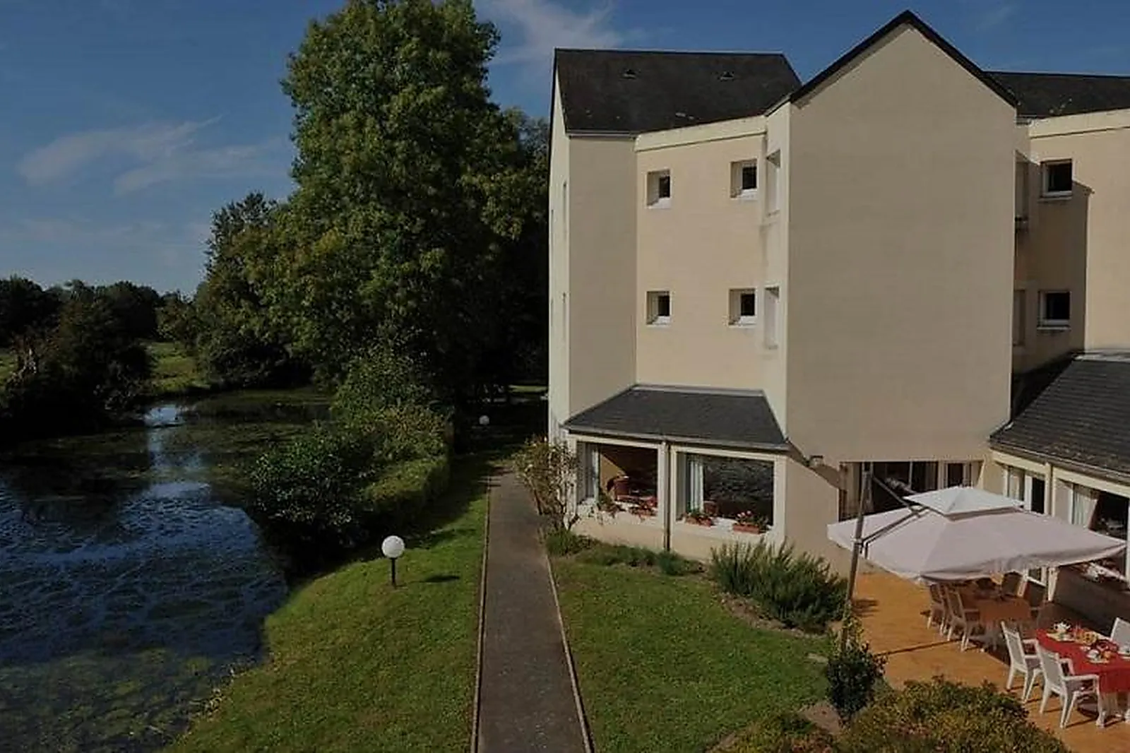 Hôtel, LOGIS HÔTEL LE RELAIS DU MOULIN