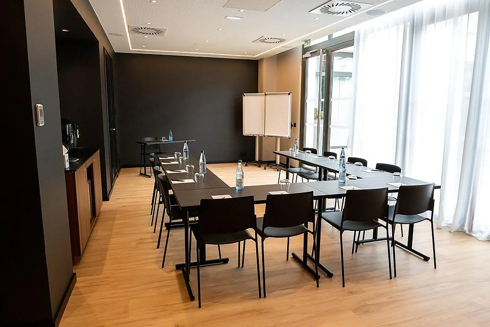 Lieux événementiels, LÉONOR