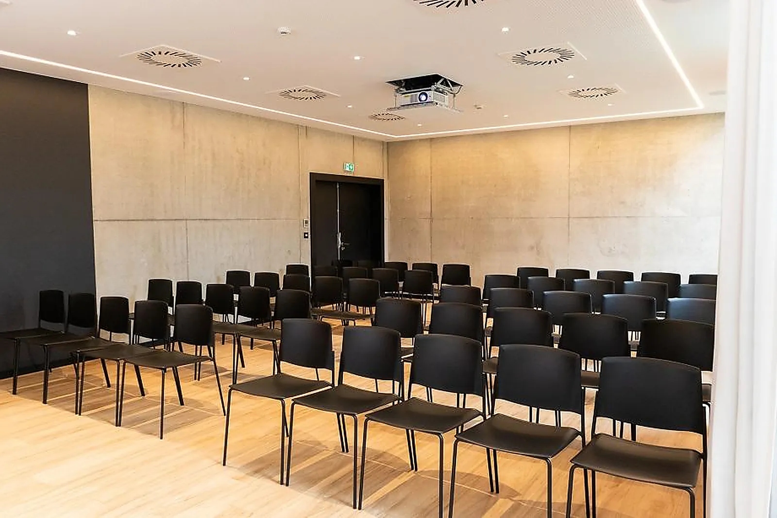 Lieux événementiels, LÉONOR