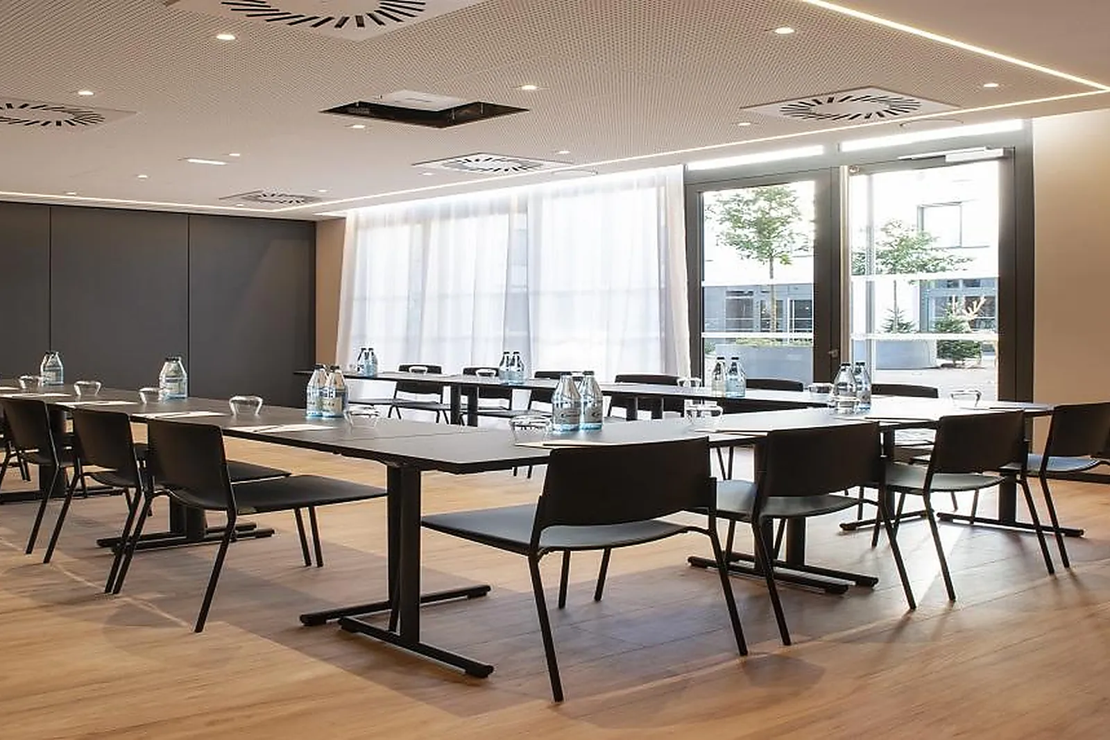 Lieux événementiels, LÉONOR