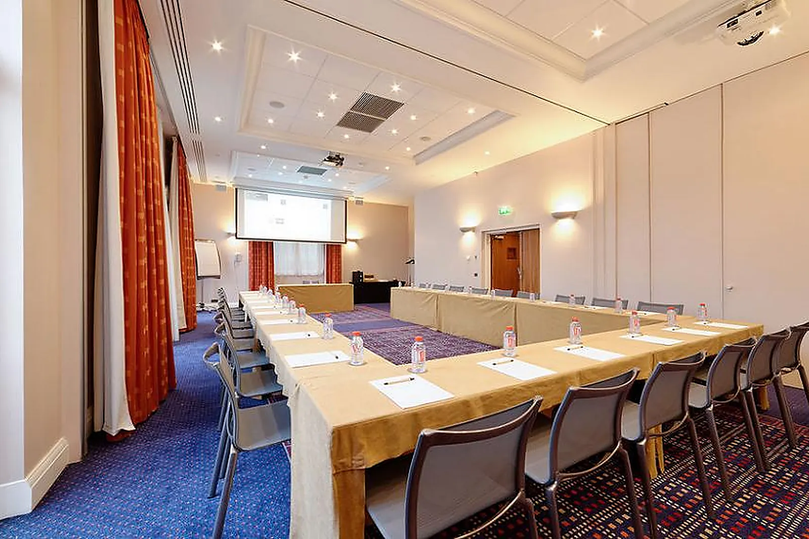 Lieux événementiels, MAGIC CIRCUS PARIS