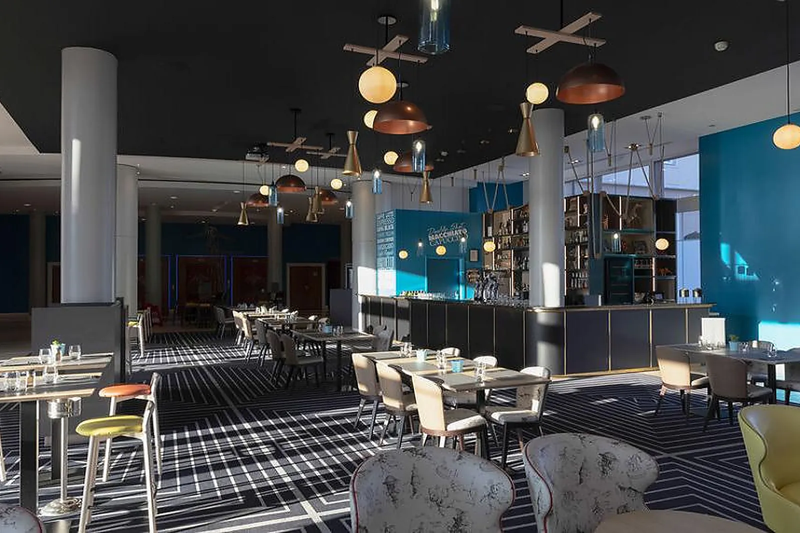 Lieux événementiels, MAGIC CIRCUS PARIS