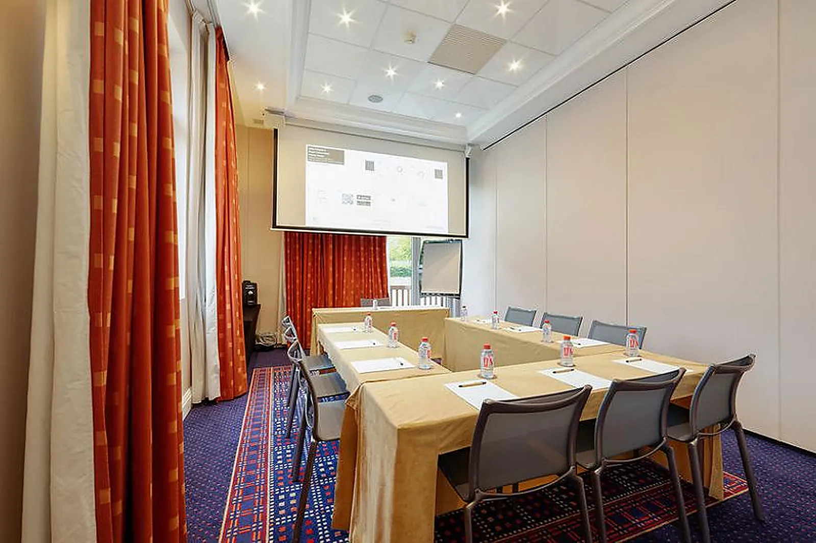 Lieux événementiels, MAGIC CIRCUS PARIS