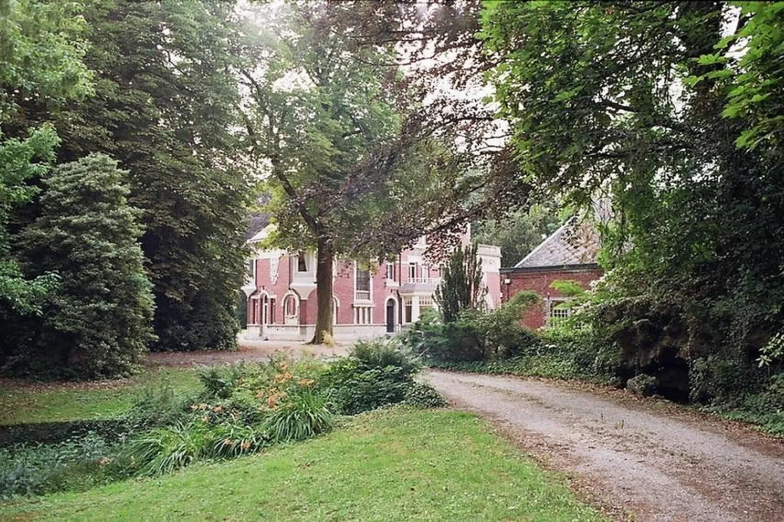 Lieux événementiels, MANOIR LES CÈDRES
