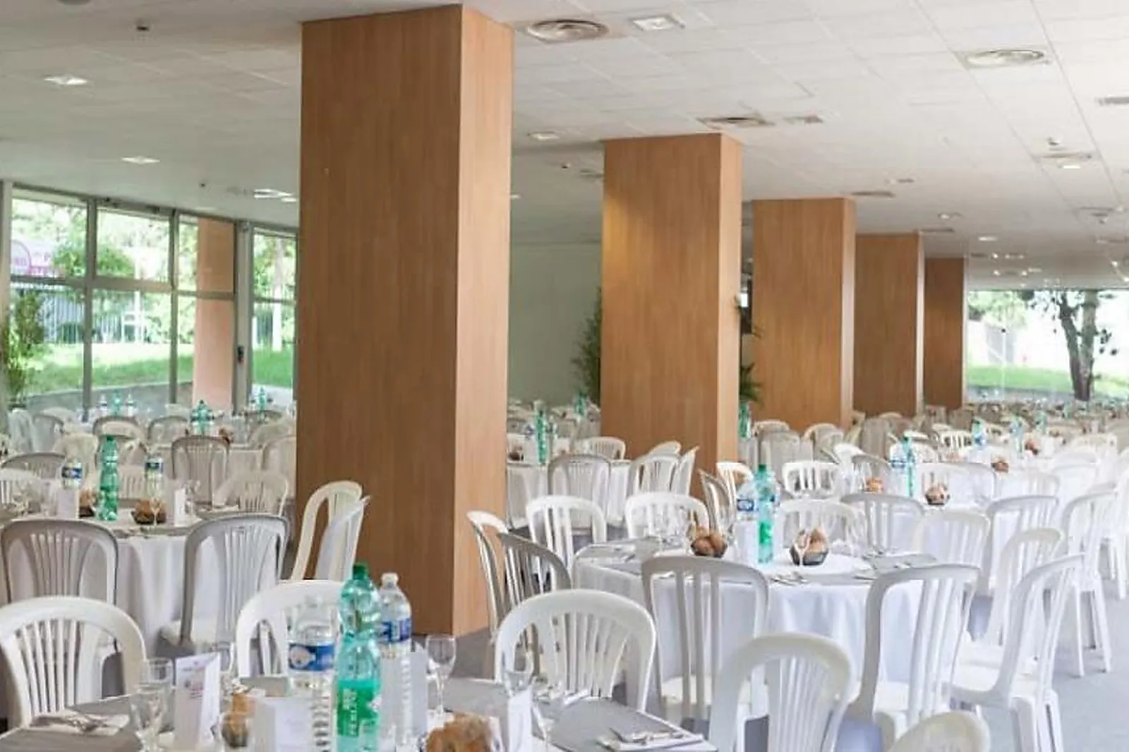 Lieux événementiels, MARSEILLE CHANOT : LE PALAIS DES CONGRÈS ET DES EXPOSITIONS DE MARSEILLE