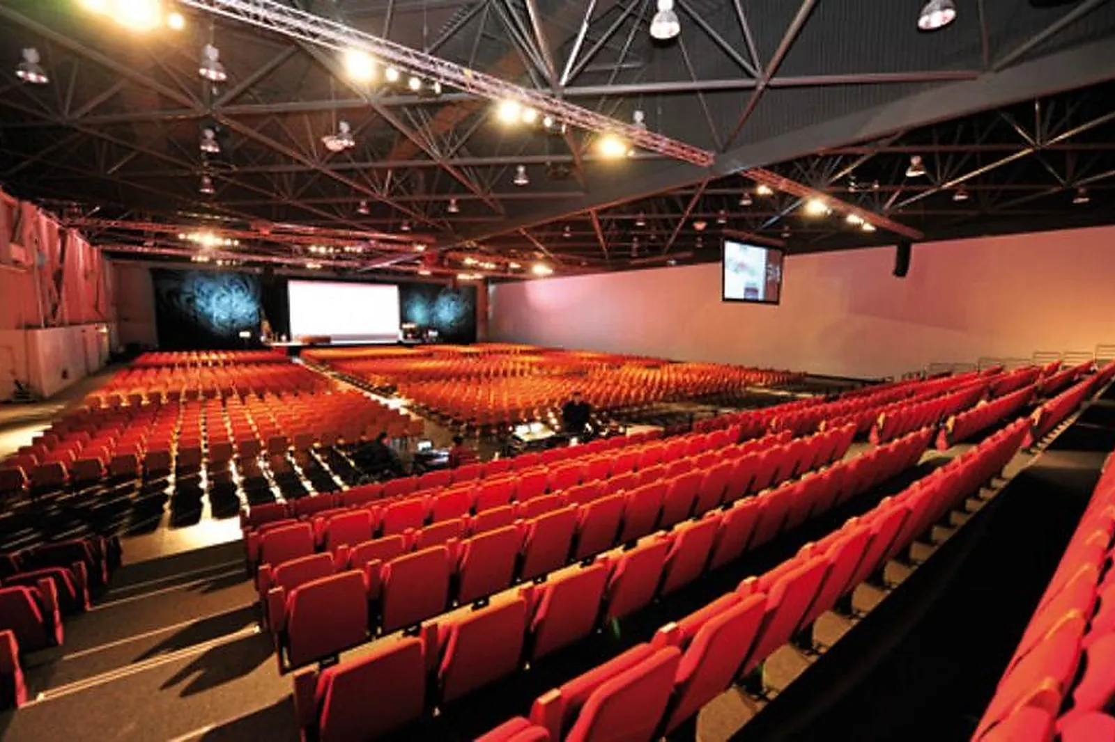 Lieux événementiels, MARSEILLE CHANOT : LE PALAIS DES CONGRÈS ET DES EXPOSITIONS DE MARSEILLE