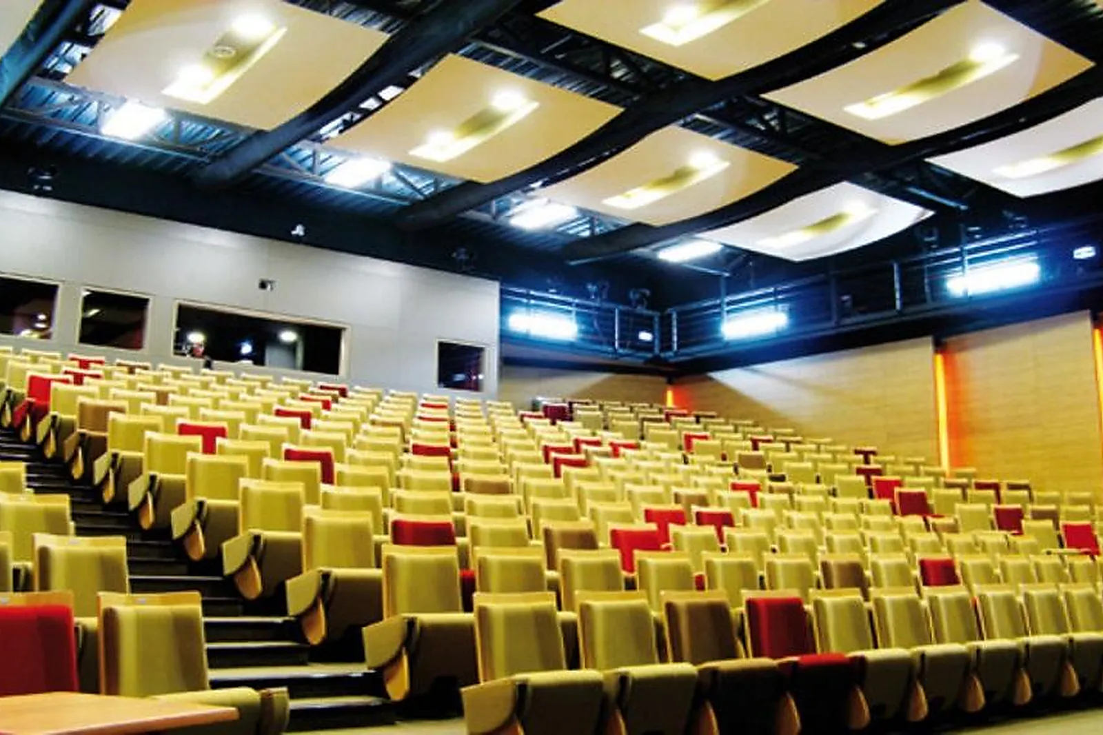 Lieux événementiels, MÉGACITÉ AMIENS