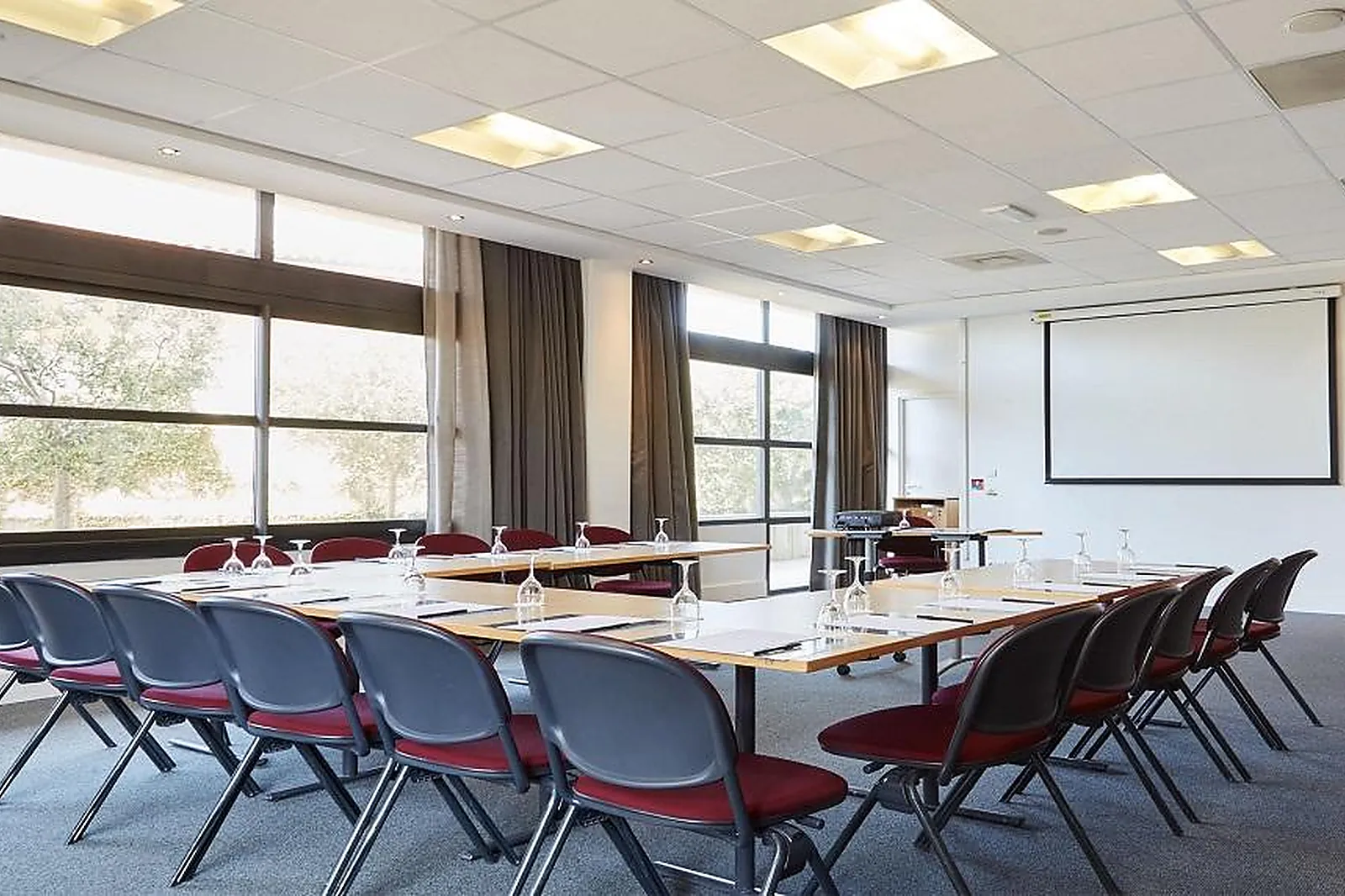 Lieux événementiels, NEW HOTEL OF MARSEILLE