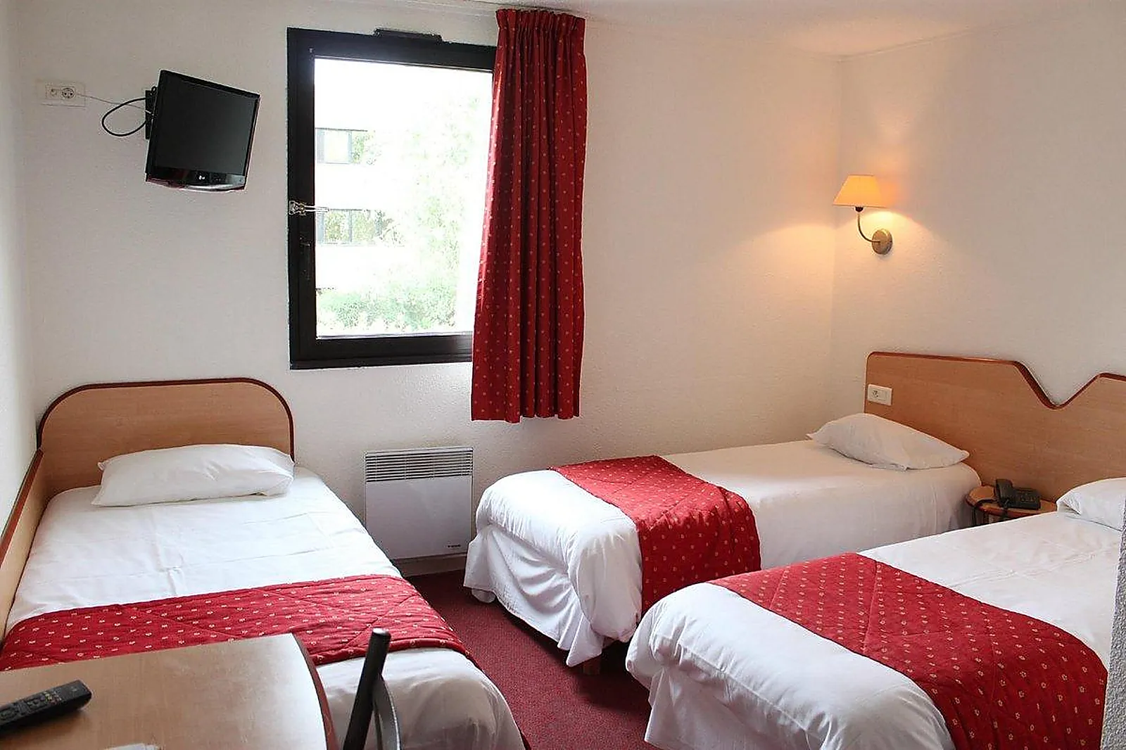 Hôtel, P'TIT DÉJ HÔTEL TOURS