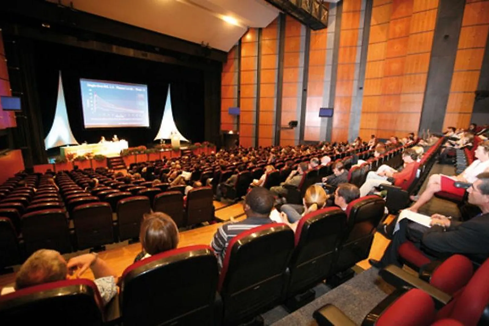 Centre de congrès, PALAIS DES CONGRÈS NEPTUNE TOULON