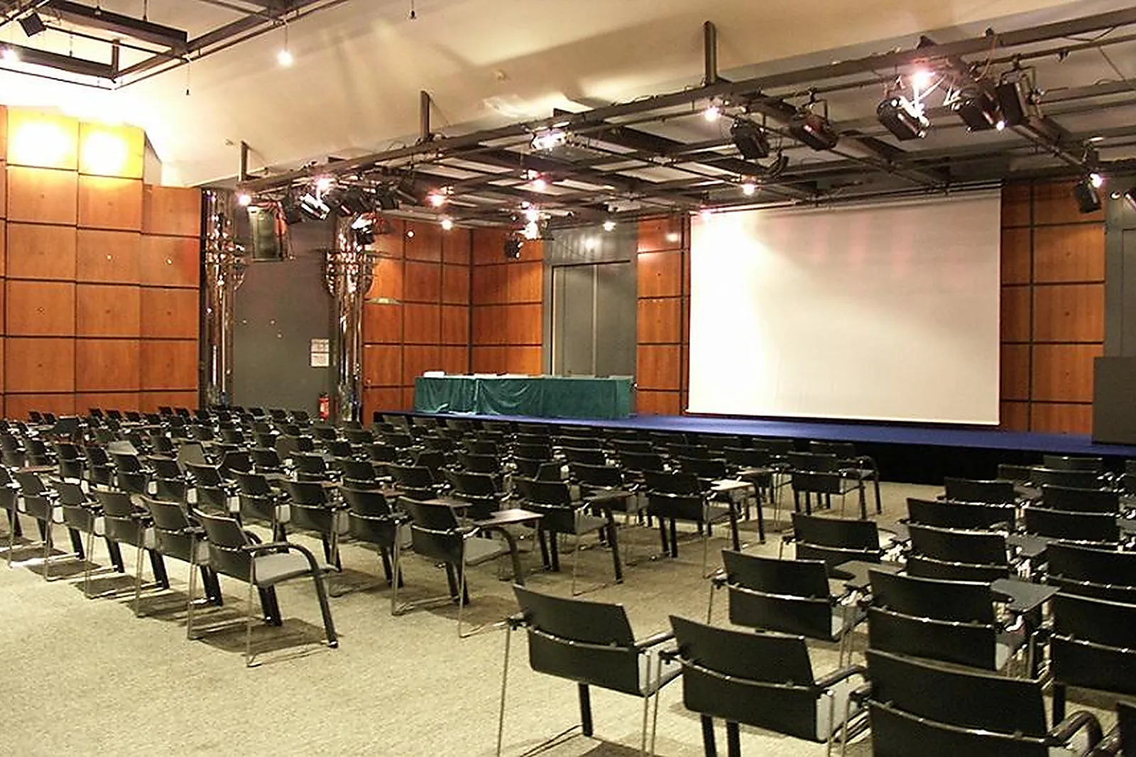 Centre de congrès, PALAIS DES CONGRÈS NEPTUNE TOULON