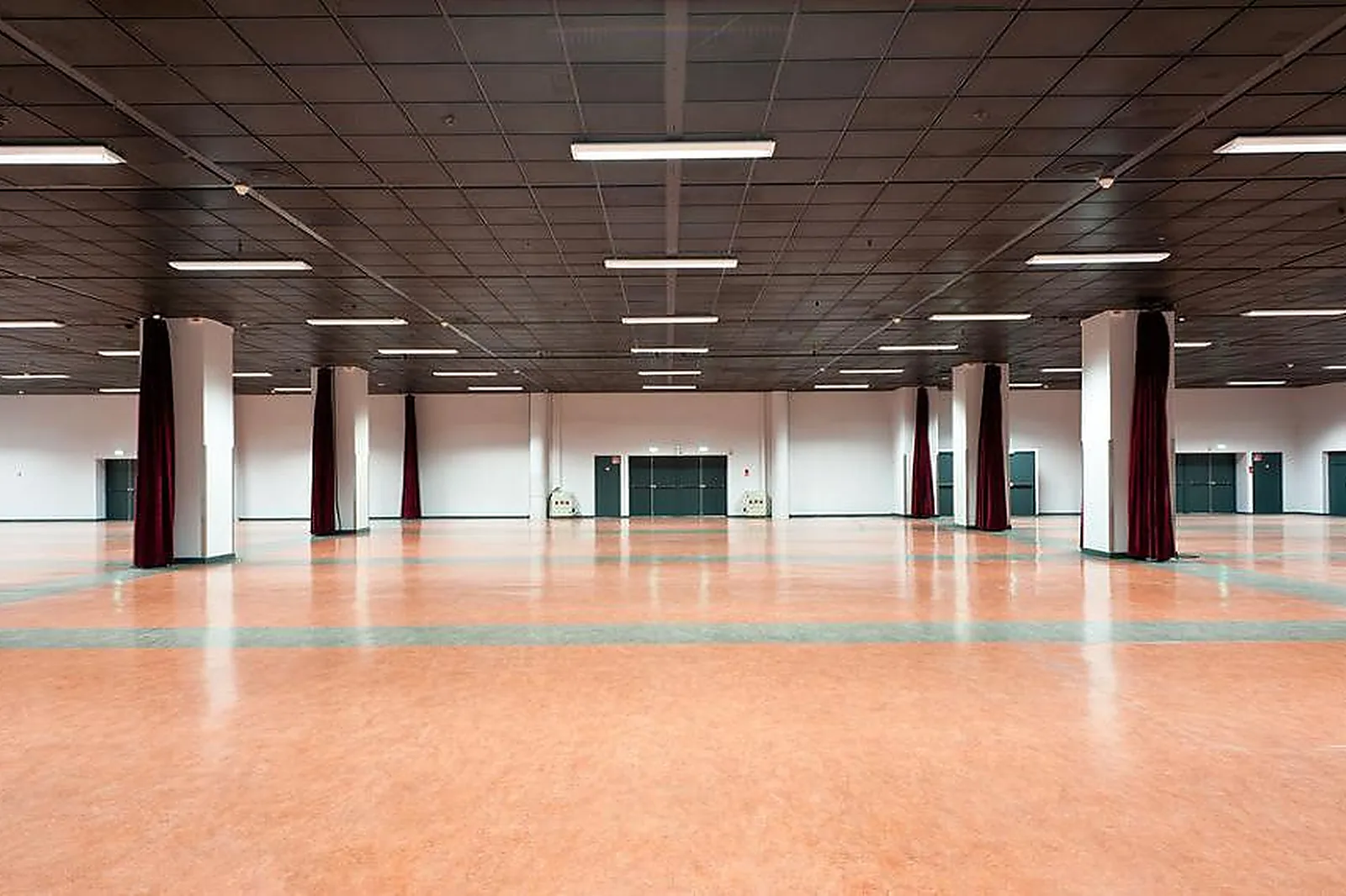 Lieux événementiels, PALAIS DES CONGRÈS ET CENTRE DE CONGRÈS CITÉ MONDIALE